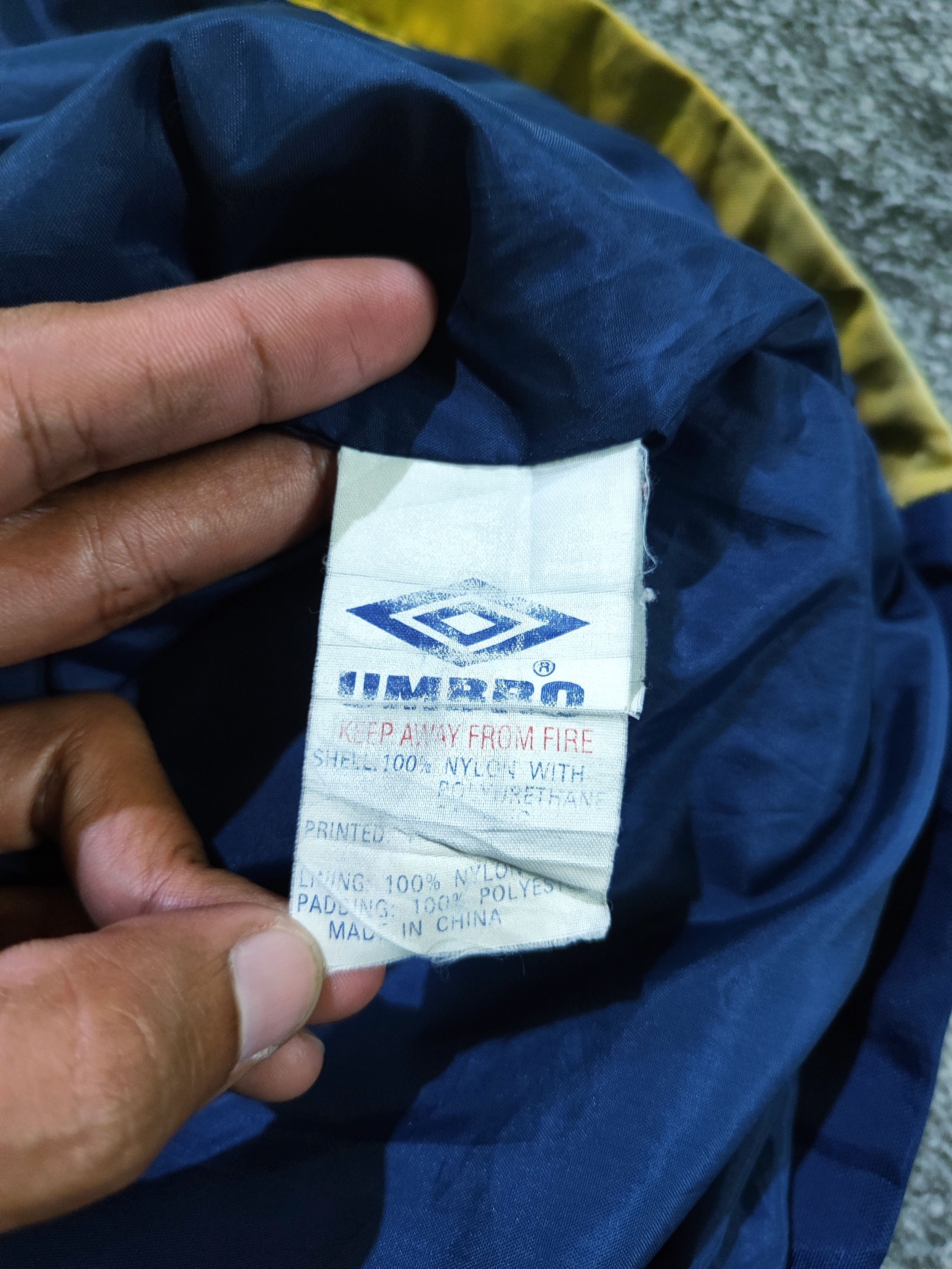 Umbro Vintage 90's Umbro Tottenham Coat Jacket Football Soccer Size US L / EU 52-54 / 3 - 17 Thumbnail