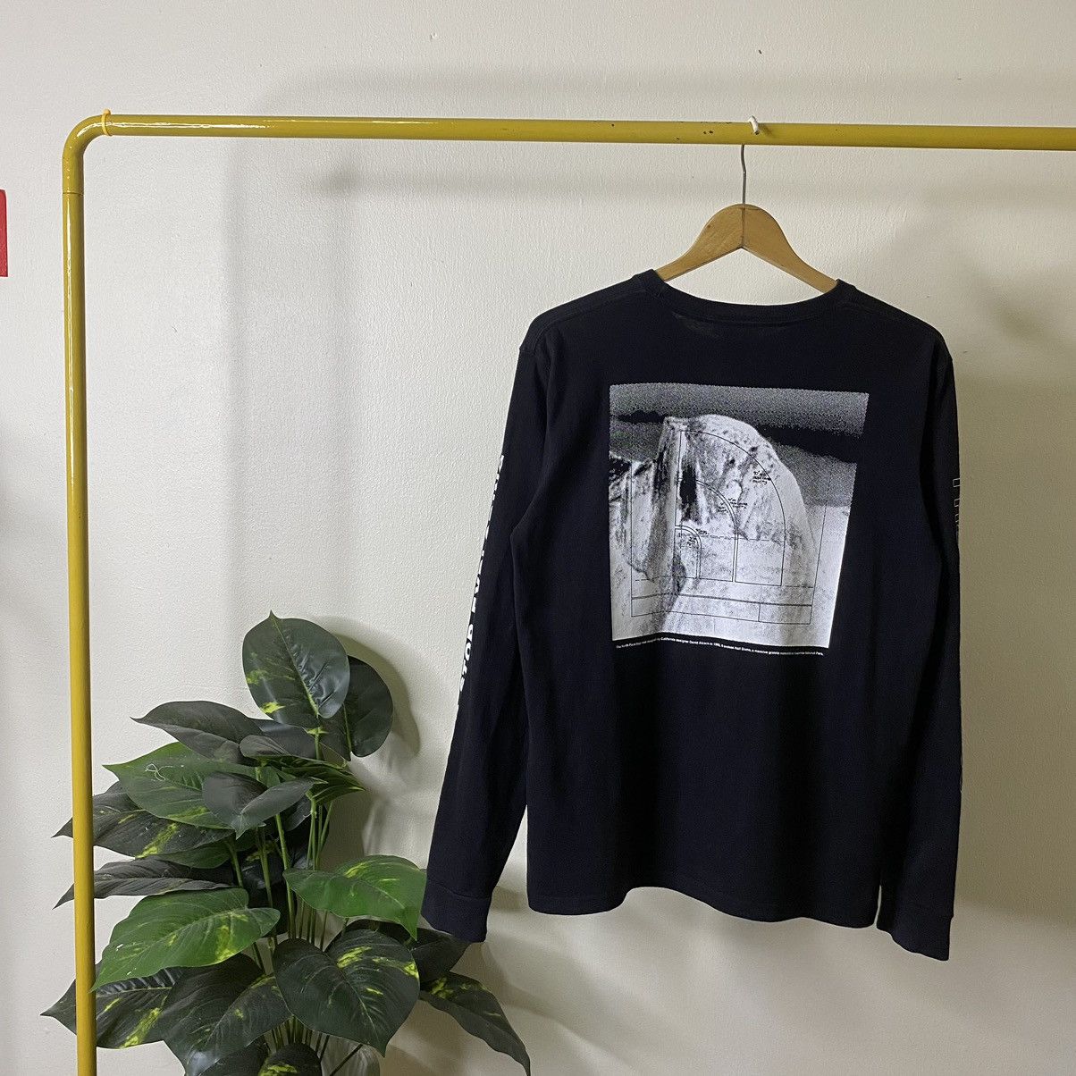 The North Face Y2K TNF Never Stop Exploring Gorpcore LS Tee Size US M / EU 48-50 / 2 - 1 Thumbnail