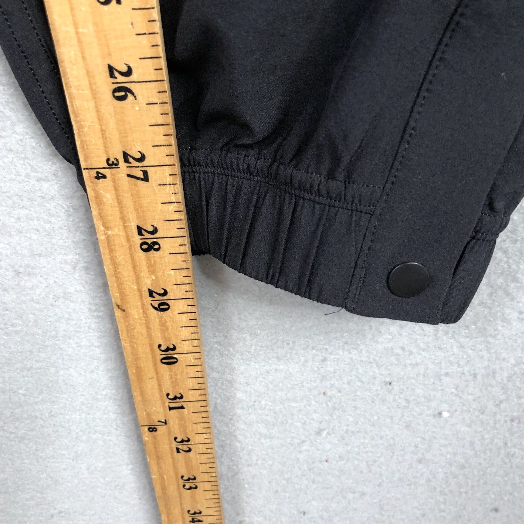 Lululemon Lululemon Joggers Womens 10 Black Athletic Track Full Snap Legs Lightweight Pockets Tapered Inseam 28 in Size 32" / US 10 / IT 46 - 7 Thumbnail