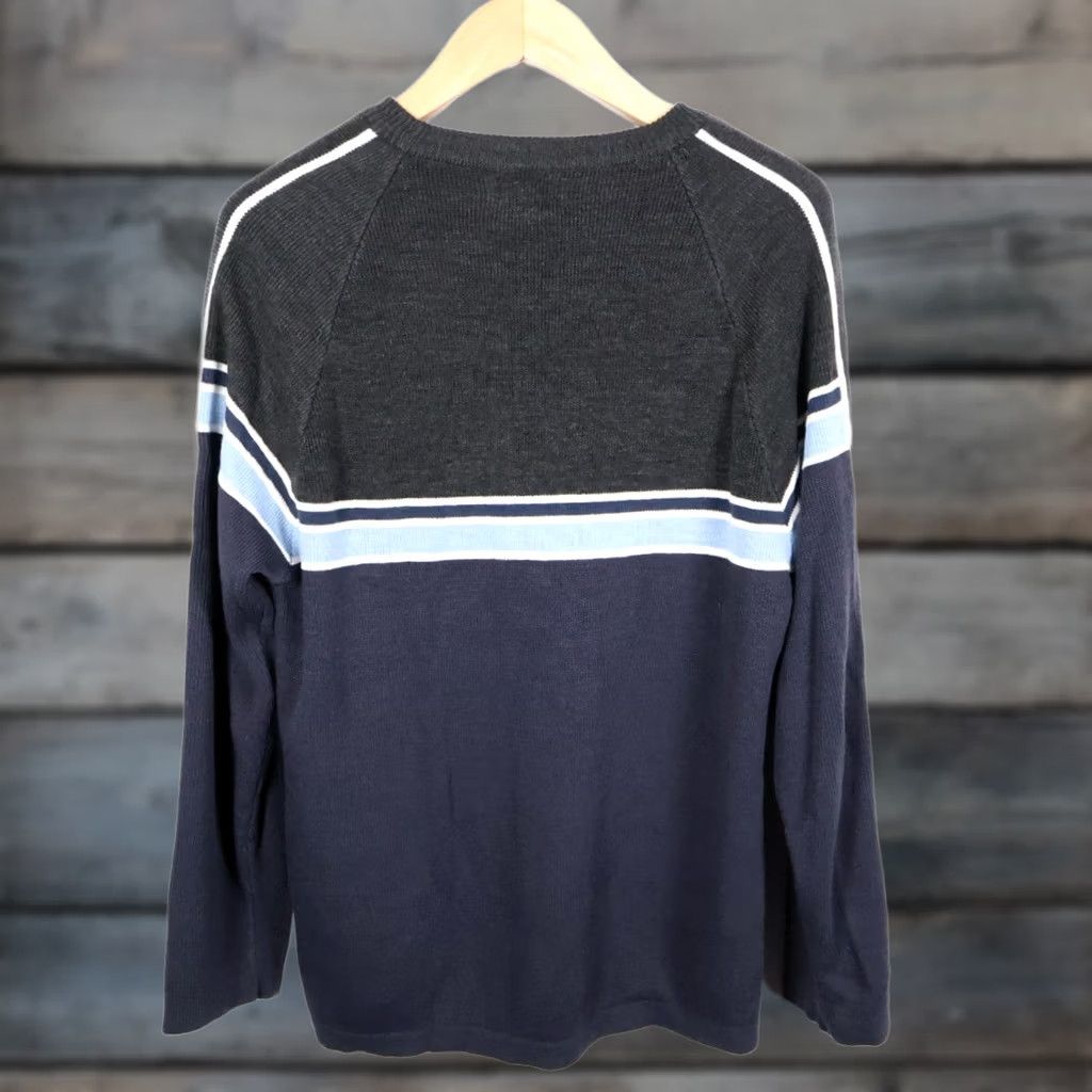 Vintage VINTAGE Arizona Men’s Large Dark Blue Gray Striped Sleeve Pattern Crewneck Sweater / Pullover / Hipster Preppy Punk Retro / 80s 90s Inspired Size US L / EU 52-54 / 3 - 1 Thumbnail