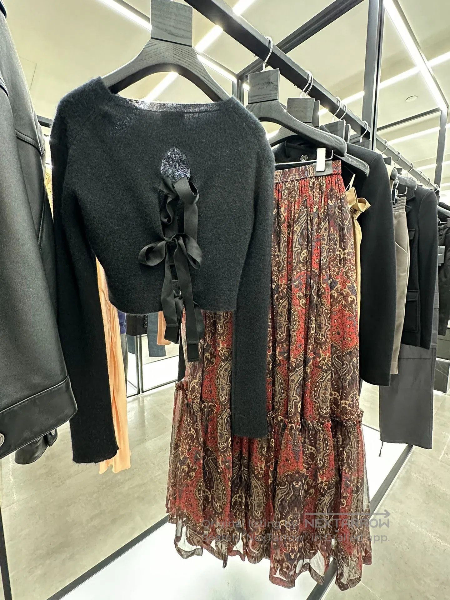 Saint Laurent Paris Saint Laurent YSL Black Cashmere Cropped Top. Size M / US 6-8 / IT 42-44 - 4 Thumbnail