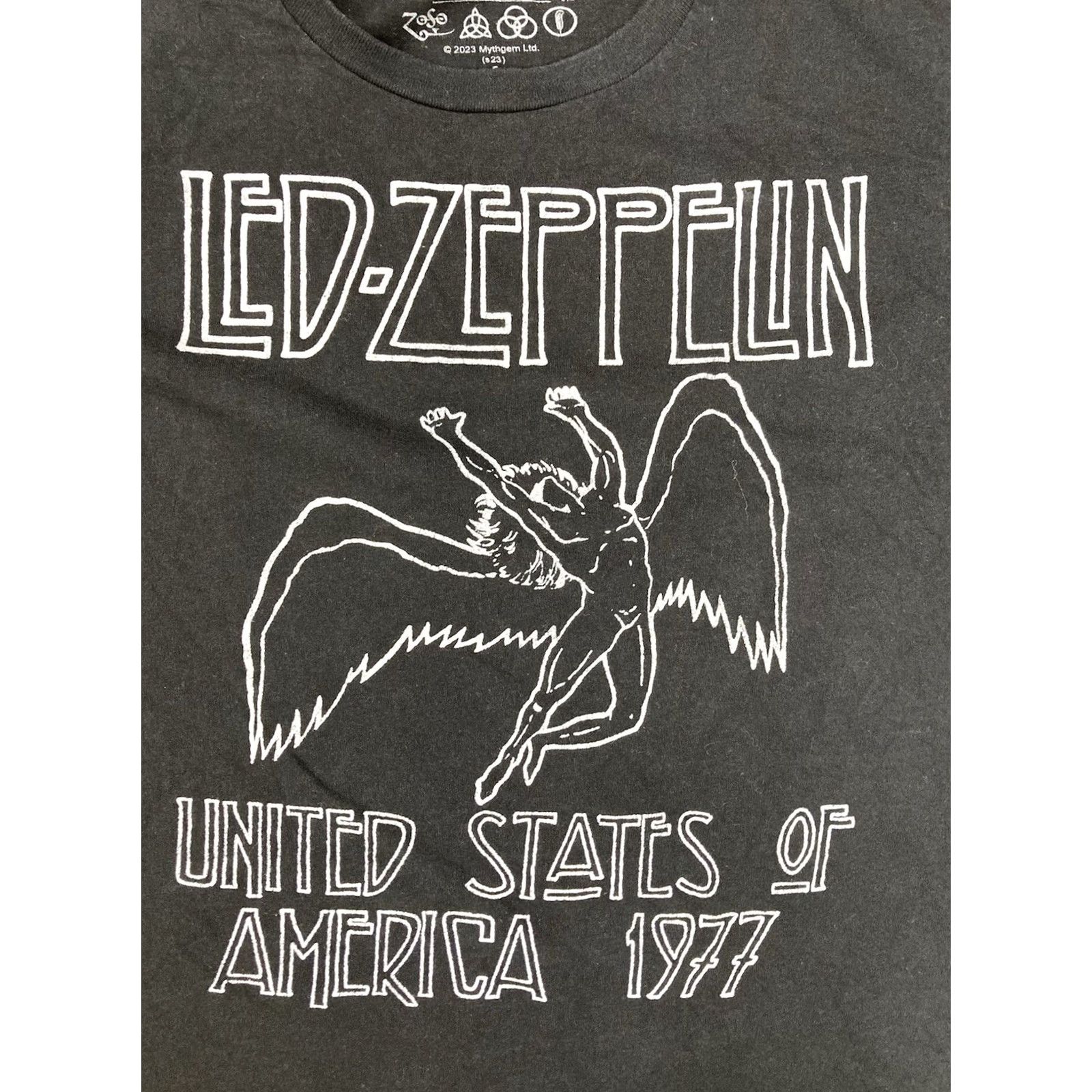 Vintage VINTAGE Led Zeppelin Graphic T-shirt United States Of America 1977 Band Music Logo Mens Small Black Cotton Crew Neck Short Sleeve Size US S / EU 44-46 / 1 - 2 Thumbnail
