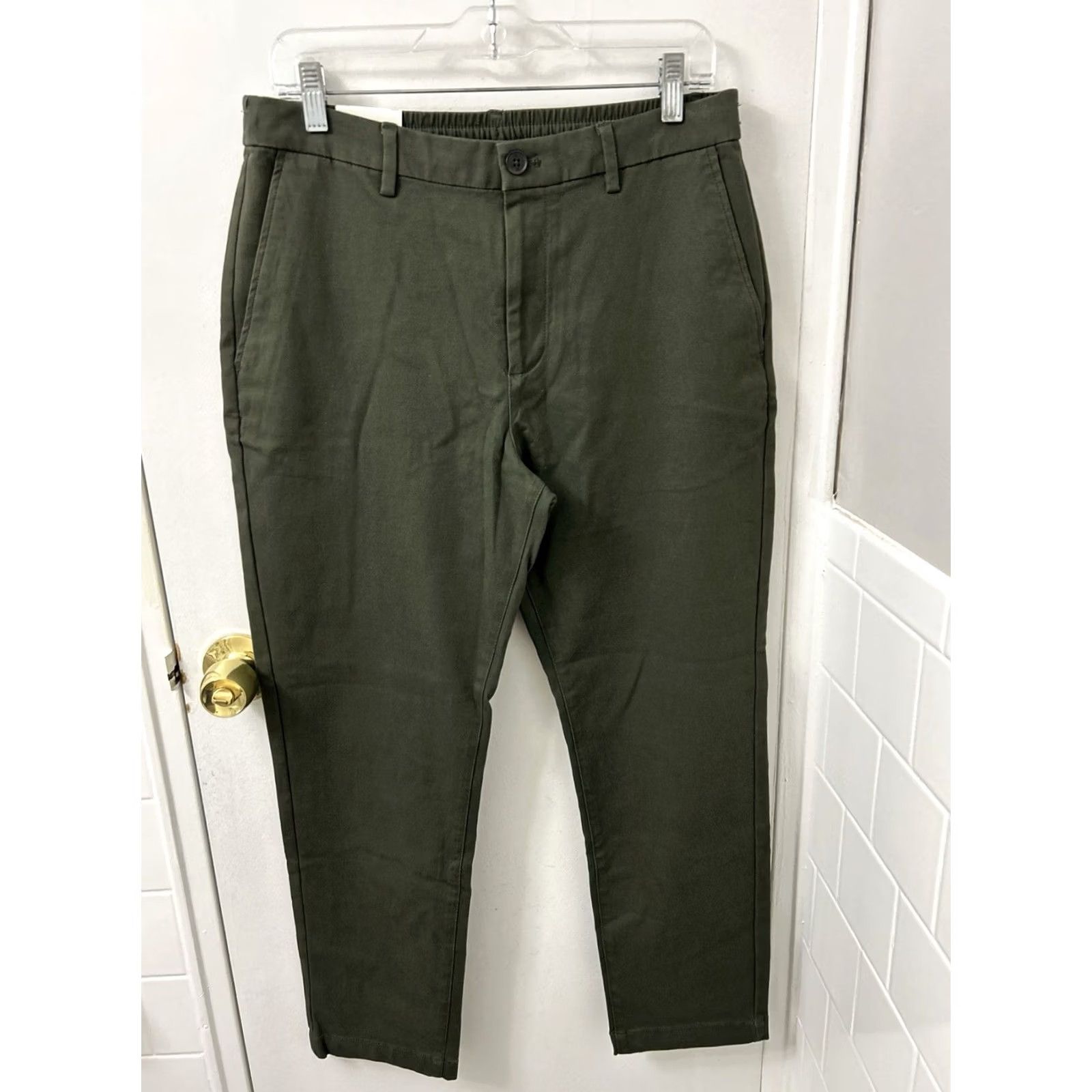 Banana Republic Banana Republic Traveler Pants Mens 31x30 Green Slim Chino NWT Trousers Size US 31 - 7 Thumbnail