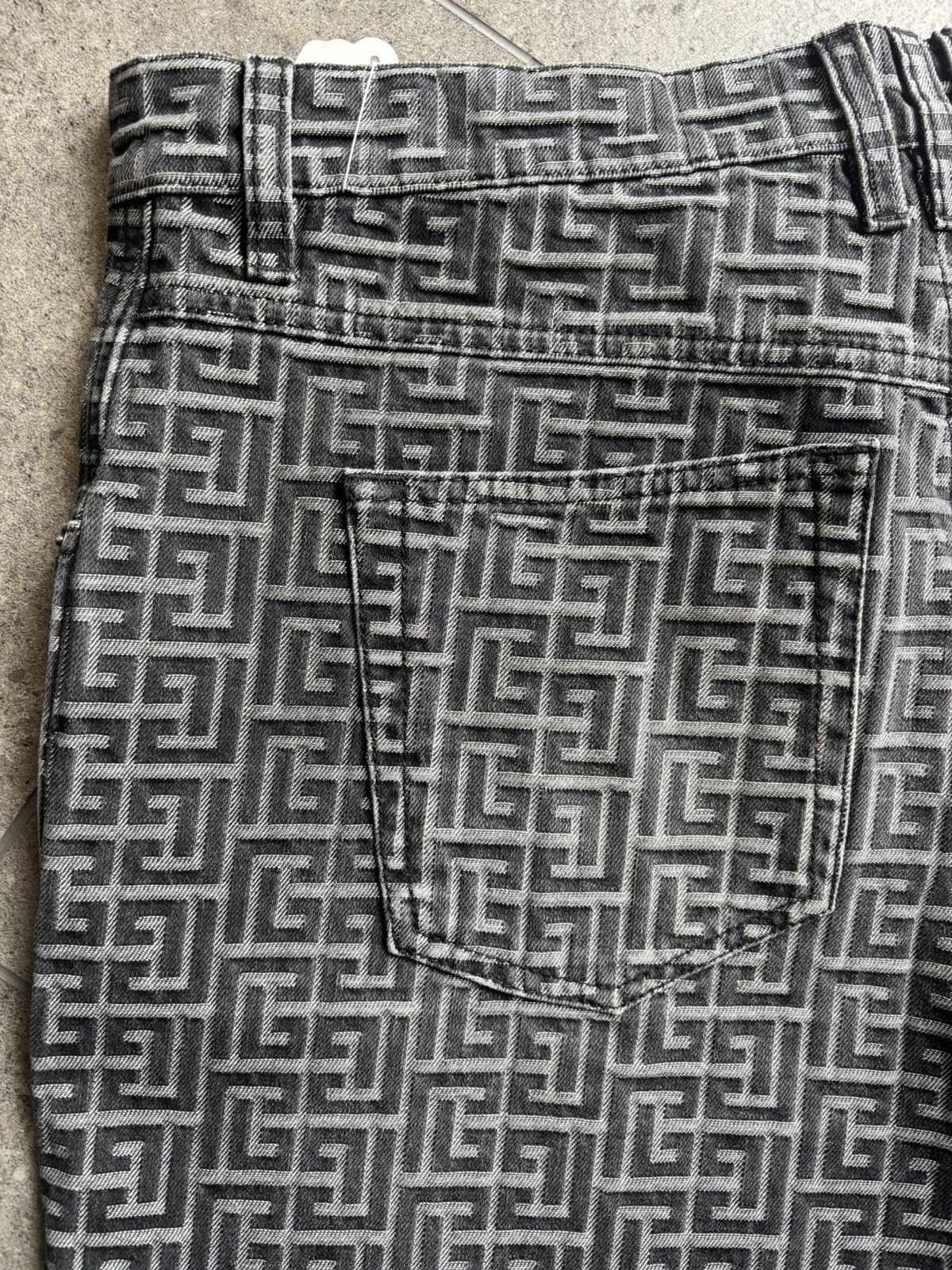 Balmain × Pierre Balmain PIERRE BALMAIN JEANS SIZE 32 Size US 32 / EU 48 - 9 Thumbnail