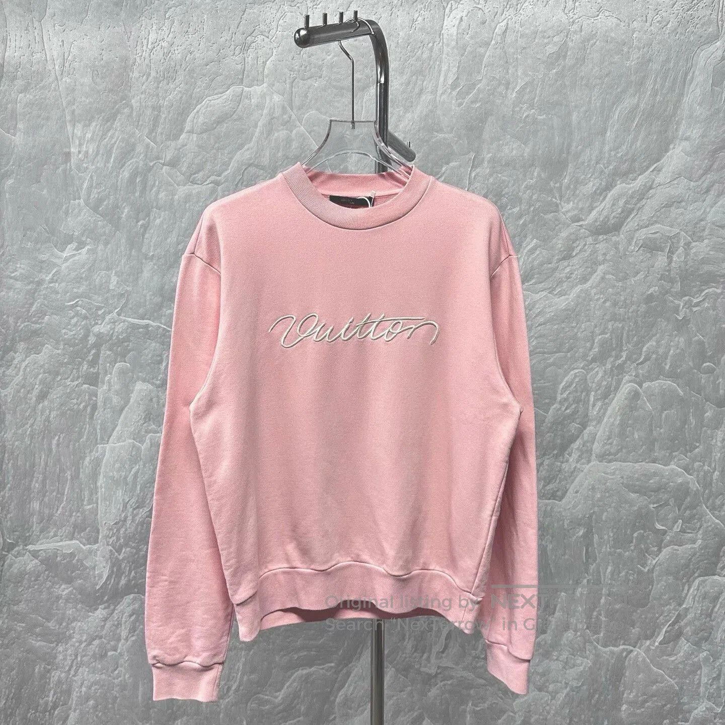 Louis Vuitton louis vuitton pink embroidered sweatshirt size M. Size M / US 6-8 / IT 42-44 - 1 Thumbnail