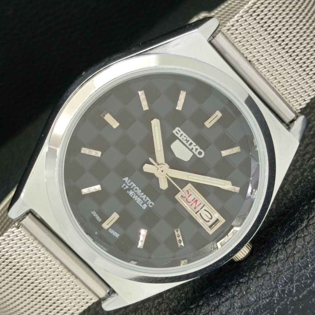 Seiko REFURBISHED VINTAGE SEIKO 5 AUTO JAPAN MENS WATCH a440205 Size 38 - 1 Thumbnail