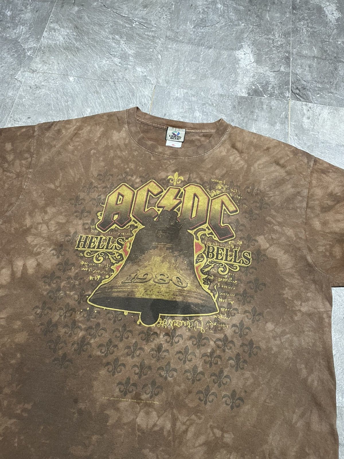 Band Tees Vintage AC/DC Liquid Blue Hells Bells T-Shirt 2007 XL Size US XL / EU 56 / 4 - 2 Thumbnail