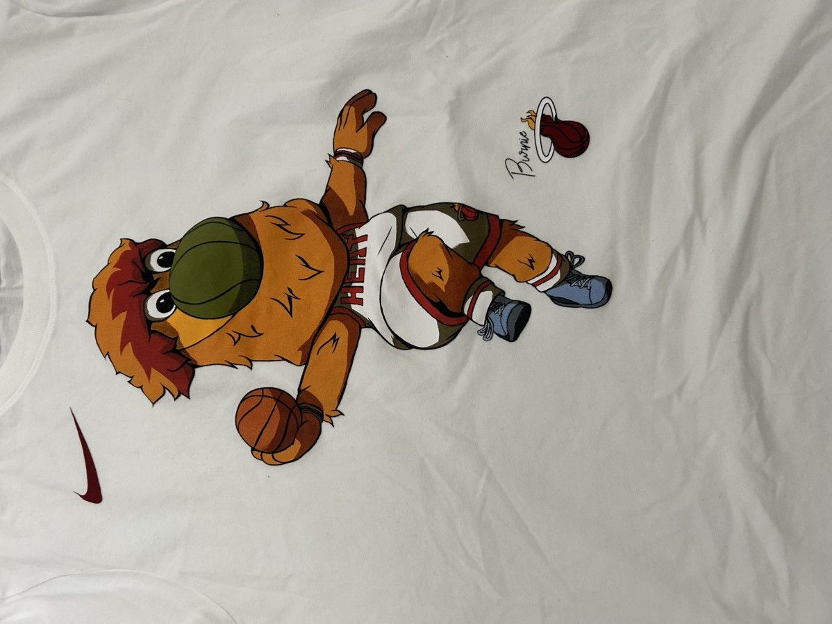 Nike Nike Miami Heat tee shirt Size US L / EU 52-54 / 3 - 2 Thumbnail