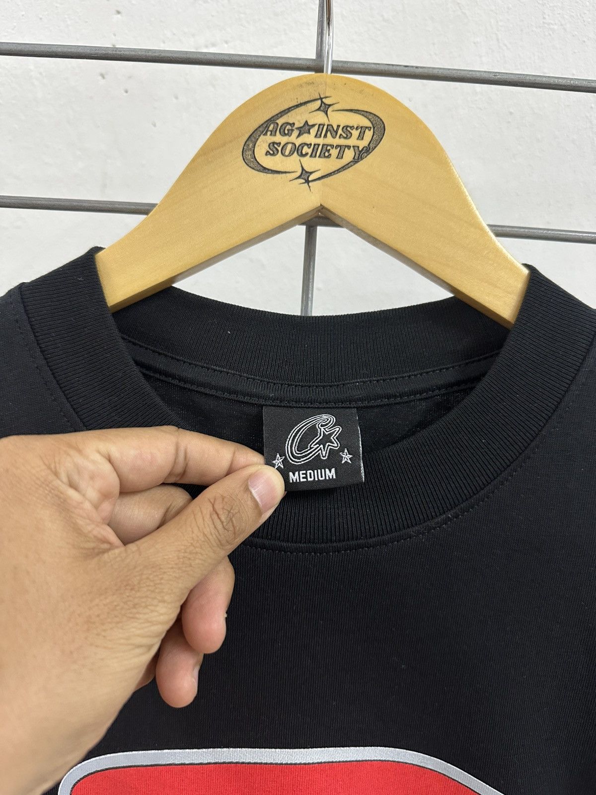 Corteiz Corteiz Shield Tee Ripped Off Ducati Size US M / EU 48-50 / 2 - 5 Thumbnail
