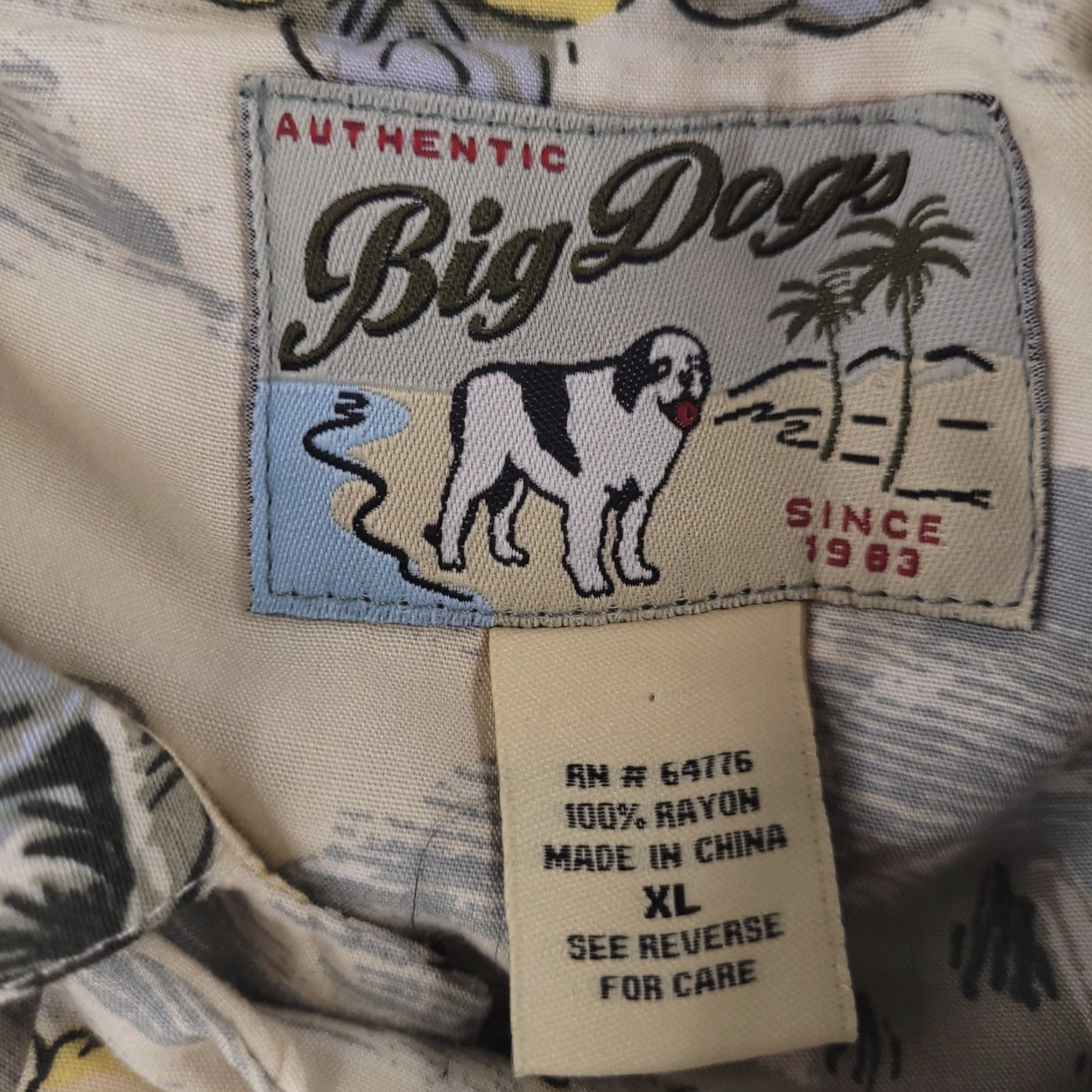 Big Dogs Big Dogs Shirt Mens XL Baggy 100% Rayon Hawaiian Short Sleeve Button-Up Floral Blue Size US XL / EU 56 / 4 - 3 Thumbnail