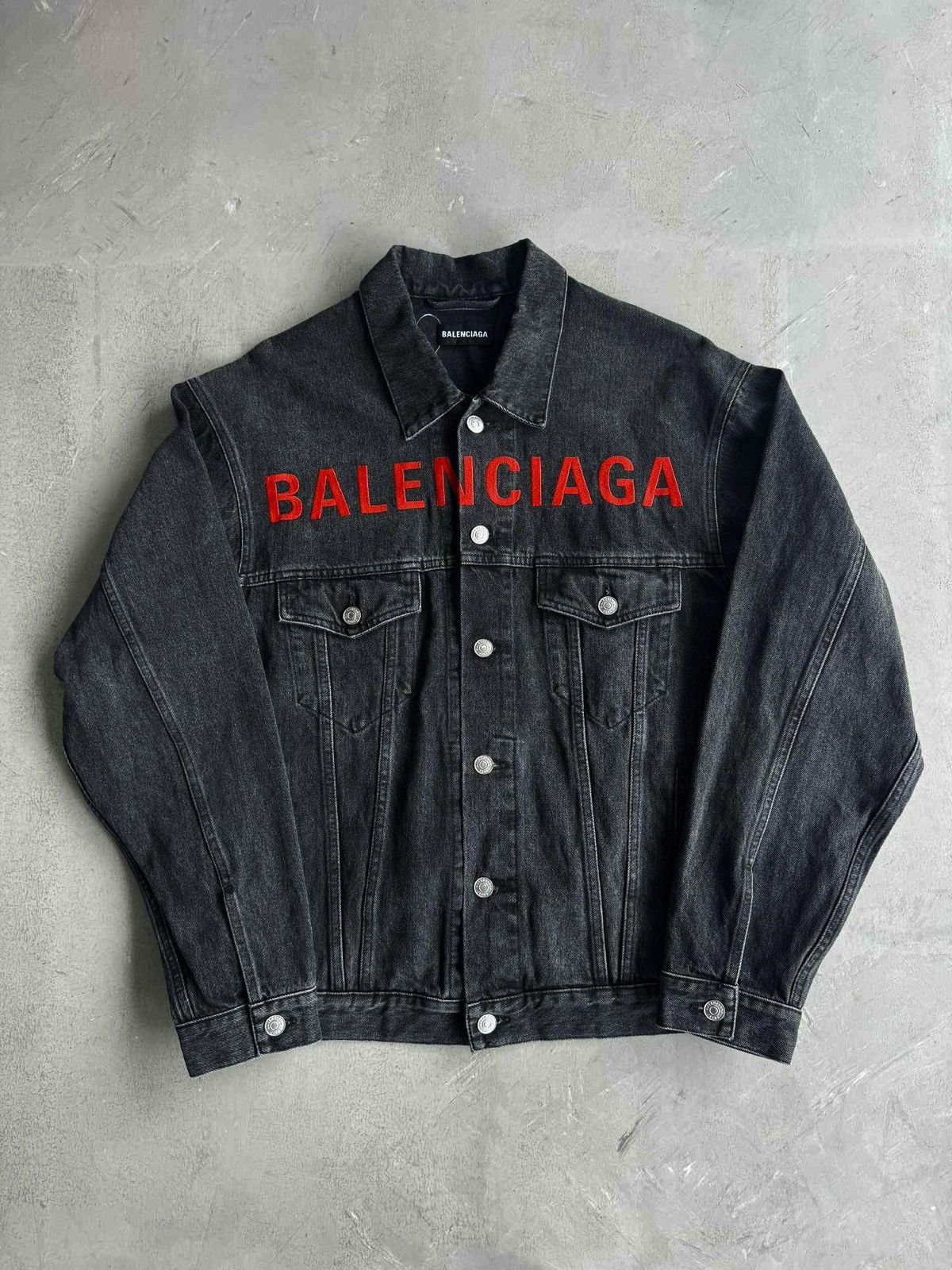 Balenciaga Balenciaga - SS20 Red Script Embroidered Denim Jacket Size US S / EU 44-46 / 1 - 1 Thumbnail