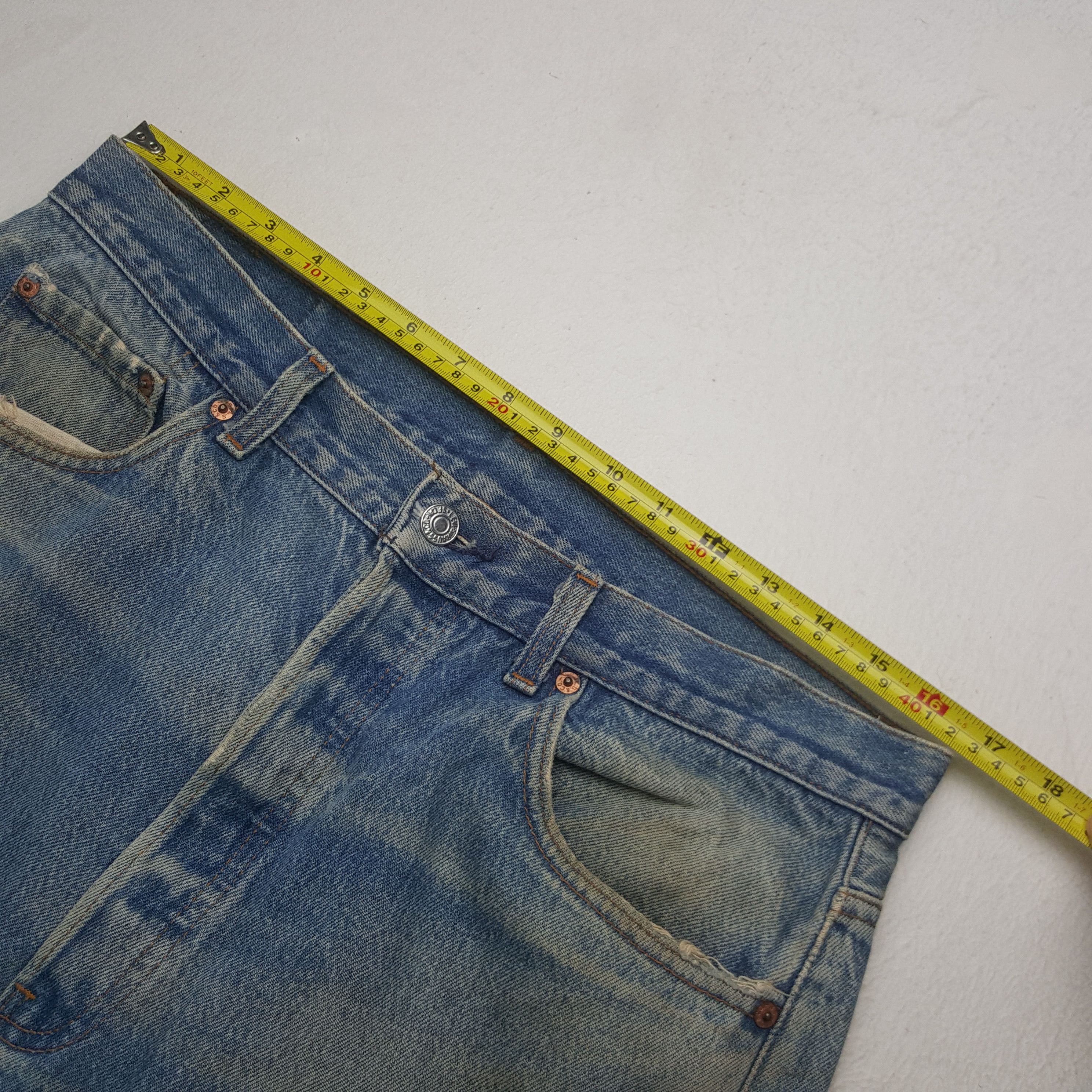 Levi's Vintage Clothing Vintage Levi's 501 Distressed Style Denim Jeans Size US 33 - 7 Thumbnail