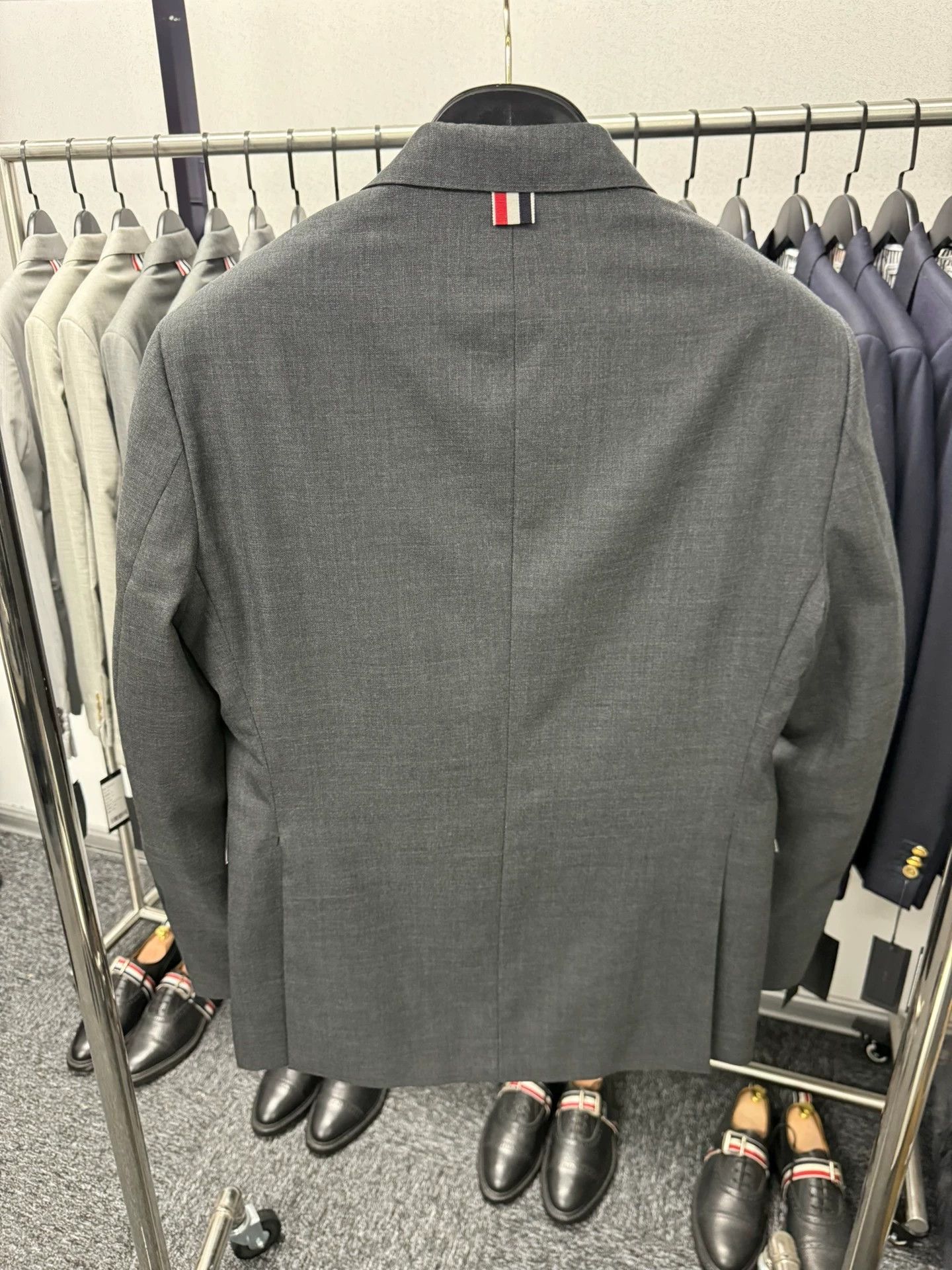 Thom Browne Thom Browne Classic Deep Gray Wool Suit Size2 9/10 Size US M / EU 48-50 / 2 - 2 Thumbnail