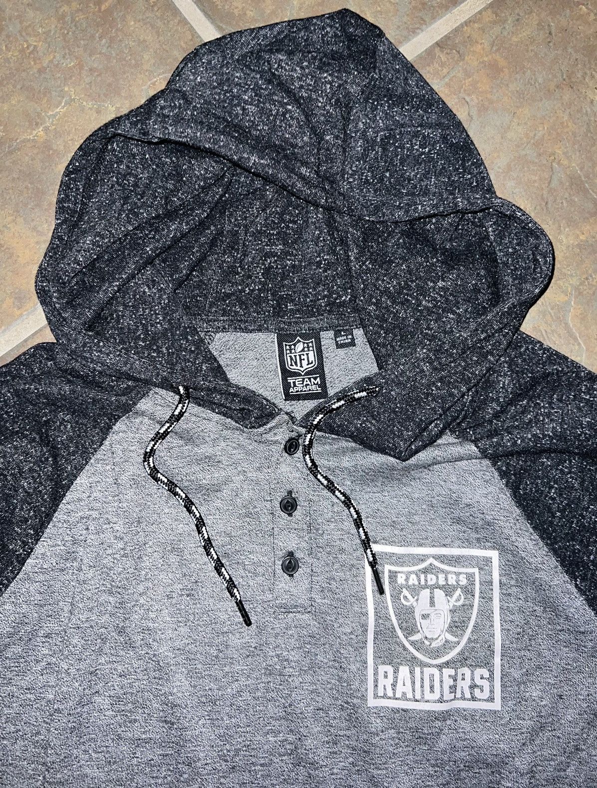 NFL Oakland Raiders Official Lightweight Hoodie Size US L / EU 52-54 / 3 - 15 Thumbnail
