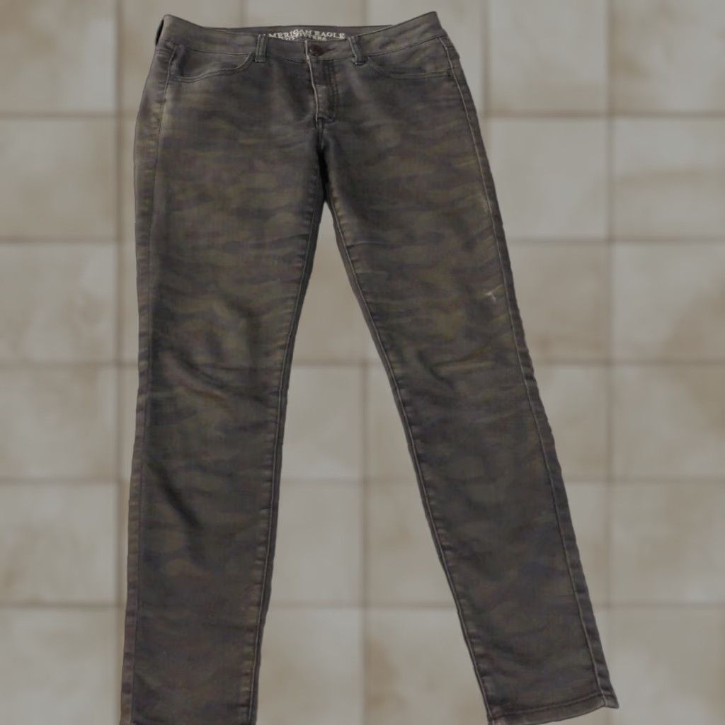 American Eagle Outfitters American Eagle Outfitters Jeans Womens 6 Camouflage Green Jegging Denim Stretch Zipper Size 24" / US 00 / IT 34 - 1 Thumbnail