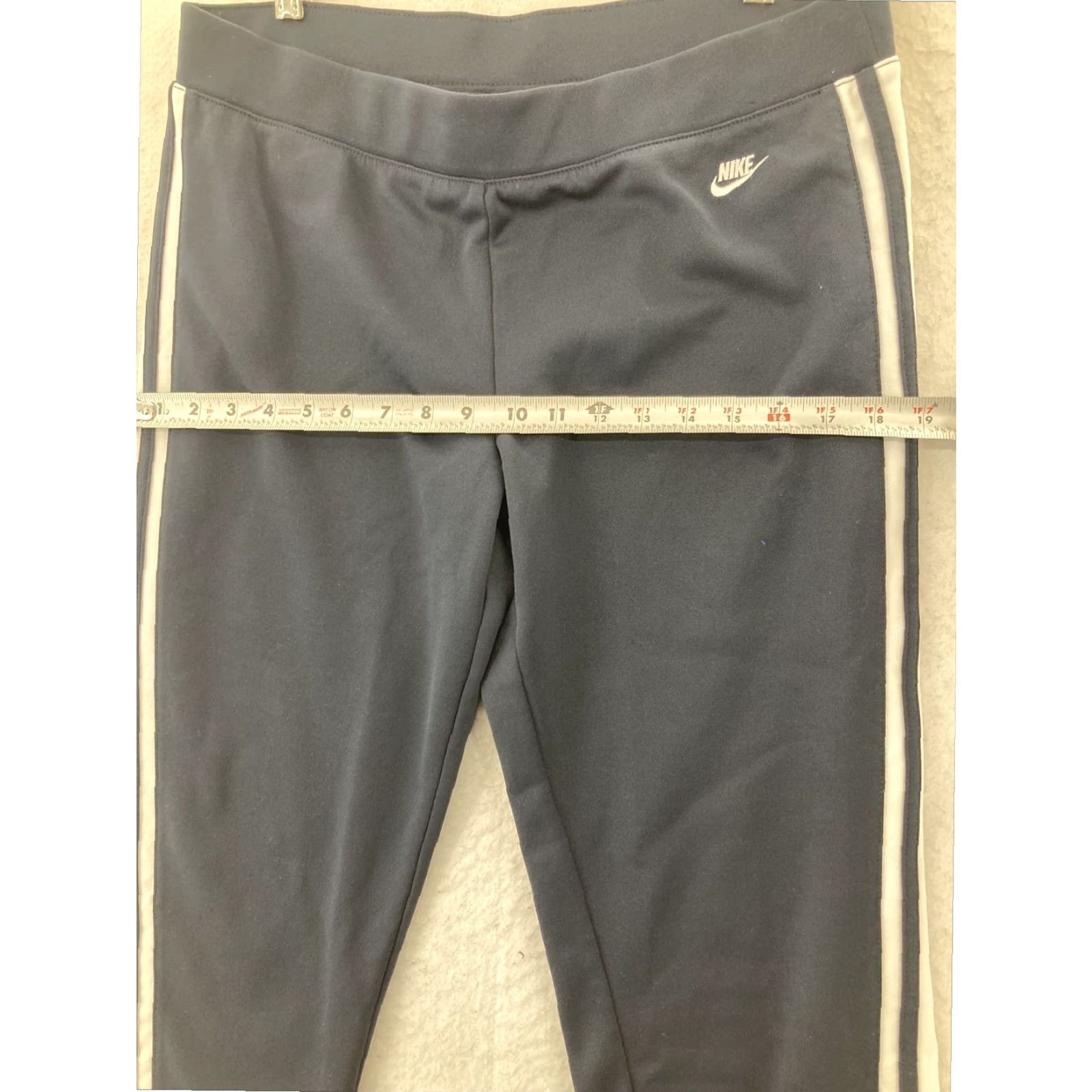 Nike Nike Women's Large Pants Navy Carpi Workout Elastic Waist Size 36" / US 14 / IT 50 - 4 Thumbnail