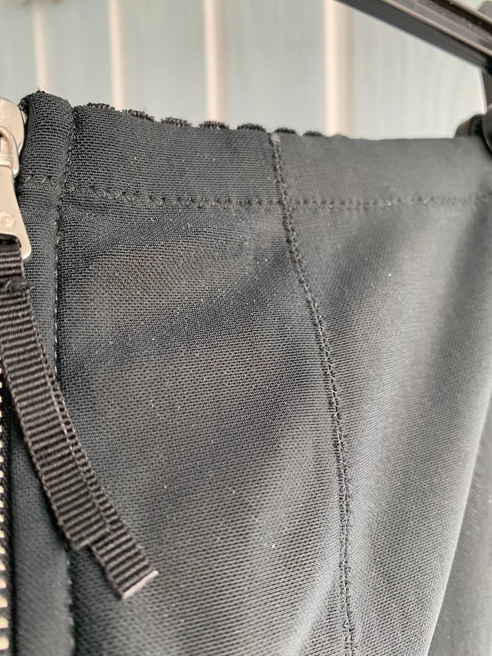 Designer × Dolce & Gabbana Dolce & Gabbana Viscose & Polyamide Pleated Zip Pencil Skirt Size 27" / US 4 / IT 40 - 6 Thumbnail
