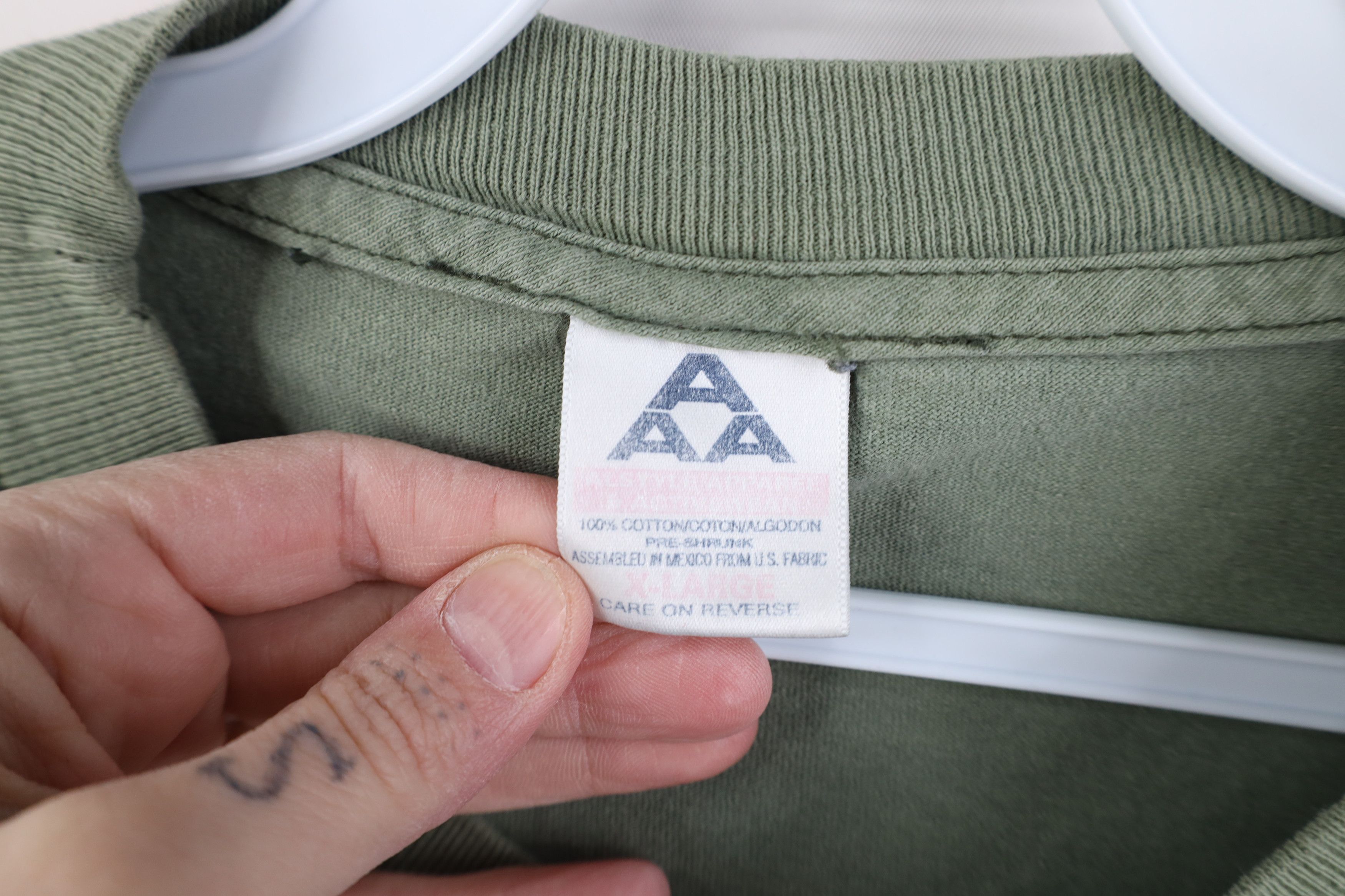 Vintage Vintage 90s Lion EE Long Sleeve T-Shirt Green Cotton Size US XL / EU 56 / 4 - 8 Thumbnail