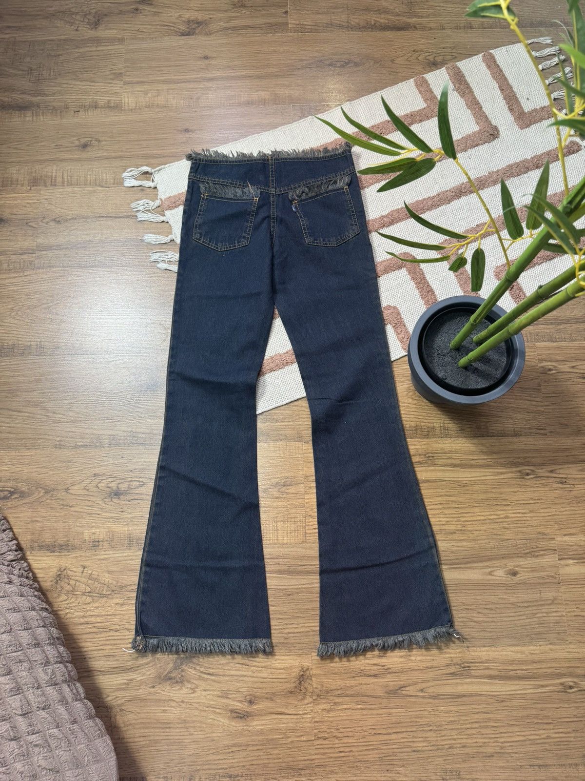 Vintage VINTAGE ROSES WASHED DENIM PANTS FLARE JEANS Size 24" / US 00 / IT 34 - 8 Thumbnail