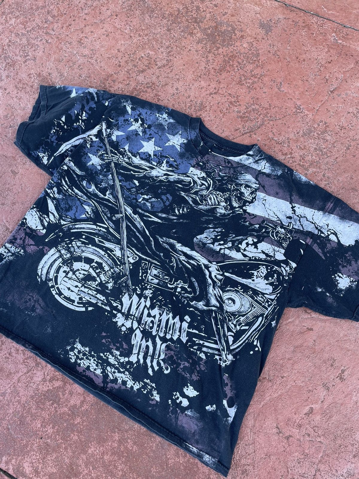 Vintage Vintage Y2k Faded Miami Inc Skull Biker Boxy AOP USA Tee Size US XXL / EU 58 / 5 - 2 Thumbnail