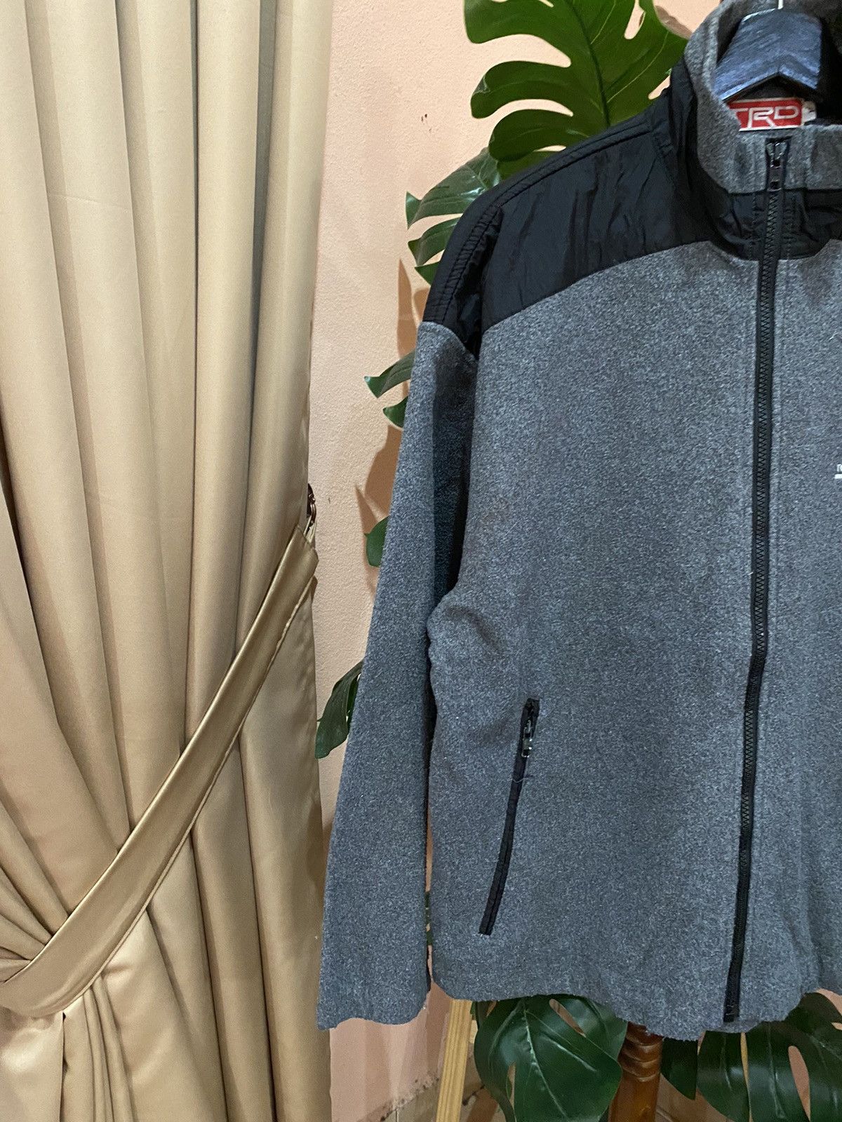 Vintage Toyota TRD Motorsport Grey Fleece Jacket – Vintage Racing Size US L / EU 52-54 / 3 - 5 Thumbnail