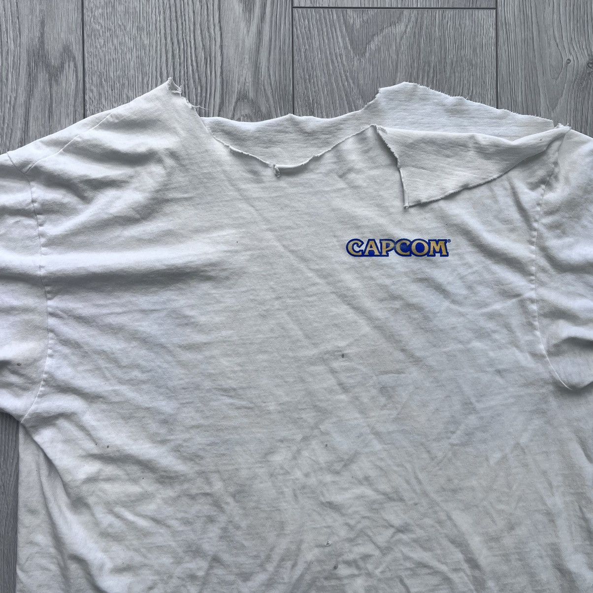 Vintage Vintage Capcom Street Fighter Thrashed Tee Shirt Game Size US L / EU 52-54 / 3 - 4 Thumbnail