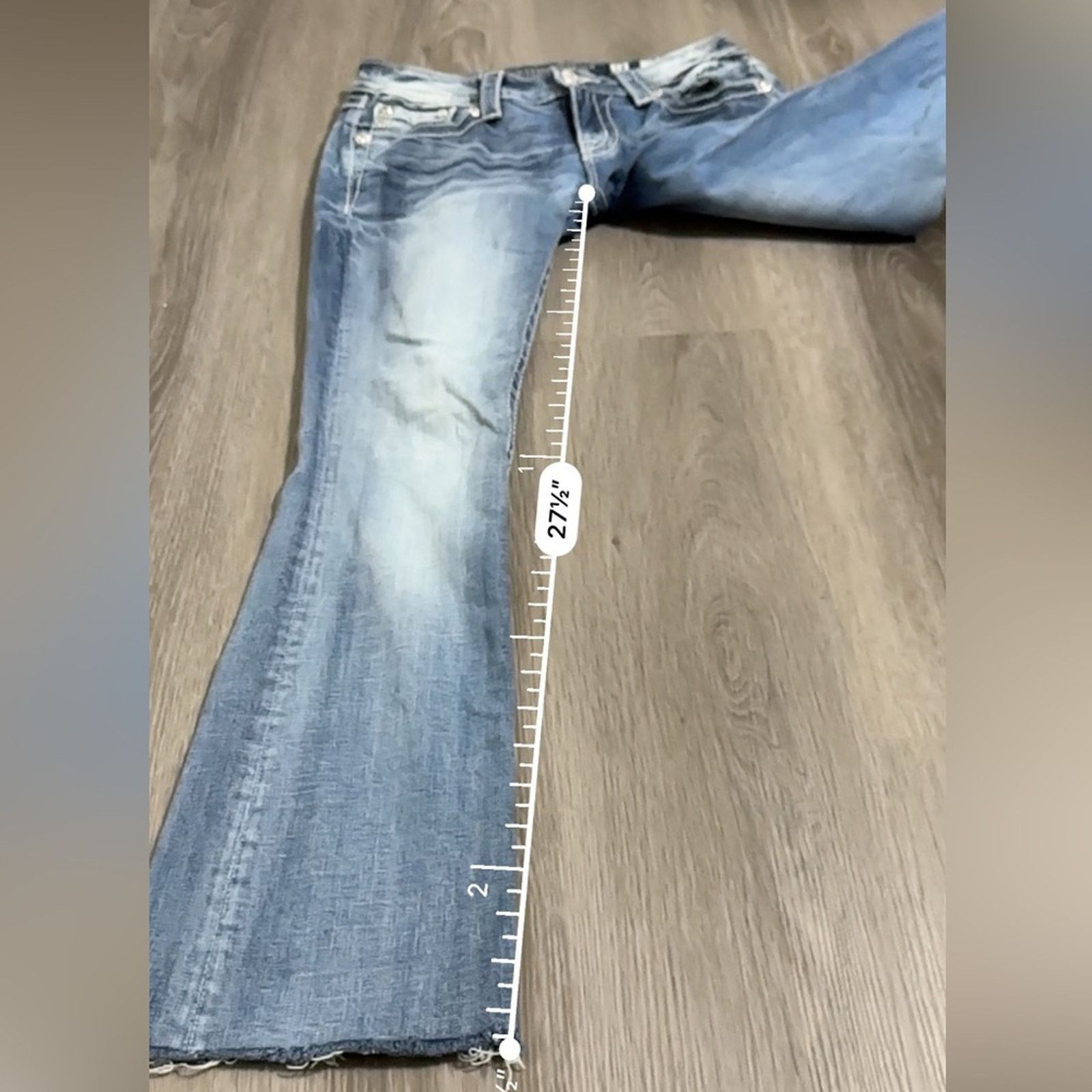 Miss Me Miss Me Fleur De Lis Embroidered Medium Wash Bootcut Jeans Size 28" / US 6 / IT 42 - 11 Thumbnail
