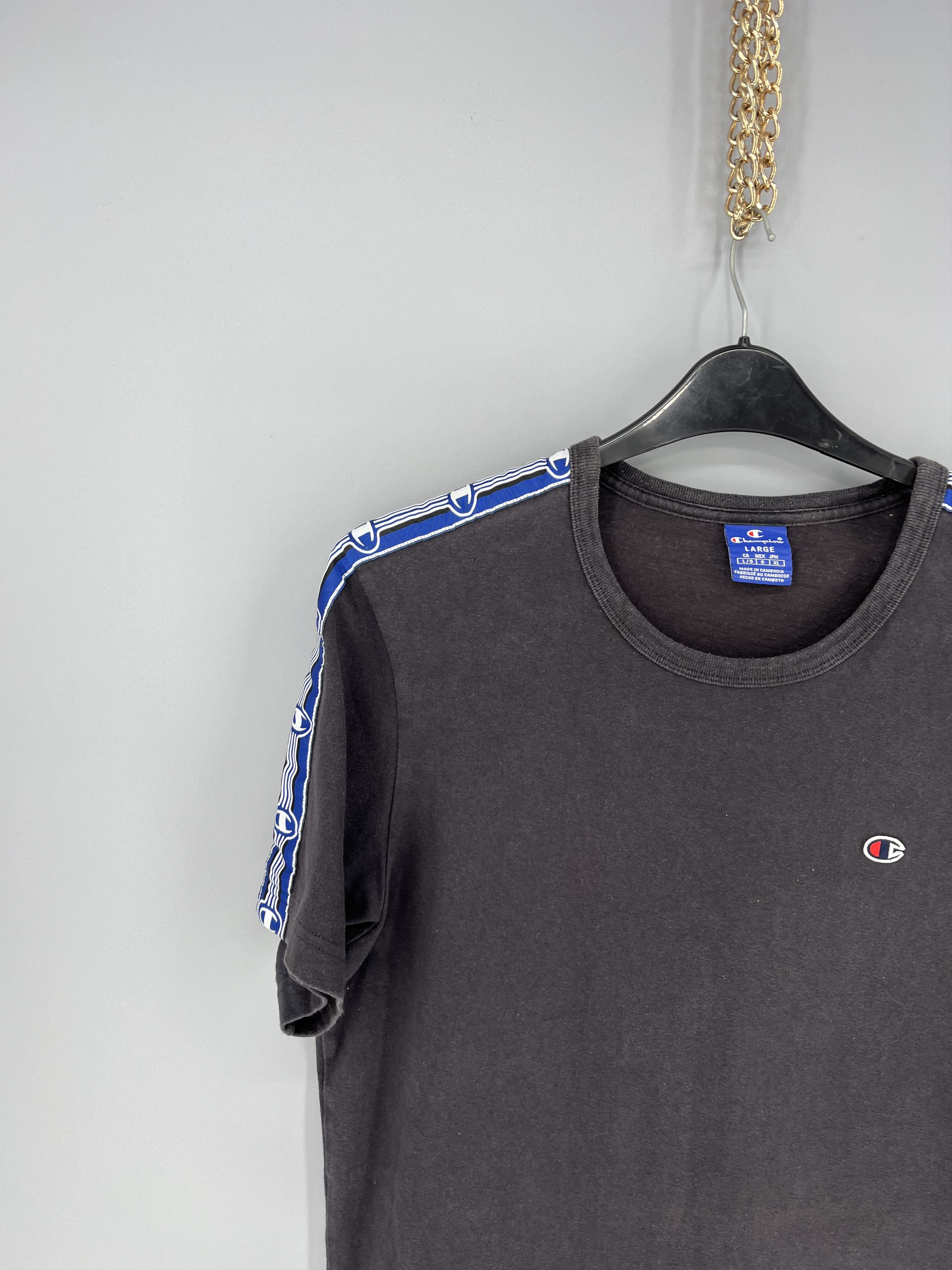 Champion Vintage Y2K Champion Small Logo T-Shirt Streetwear Style Size US L / EU 52-54 / 3 - 4 Thumbnail