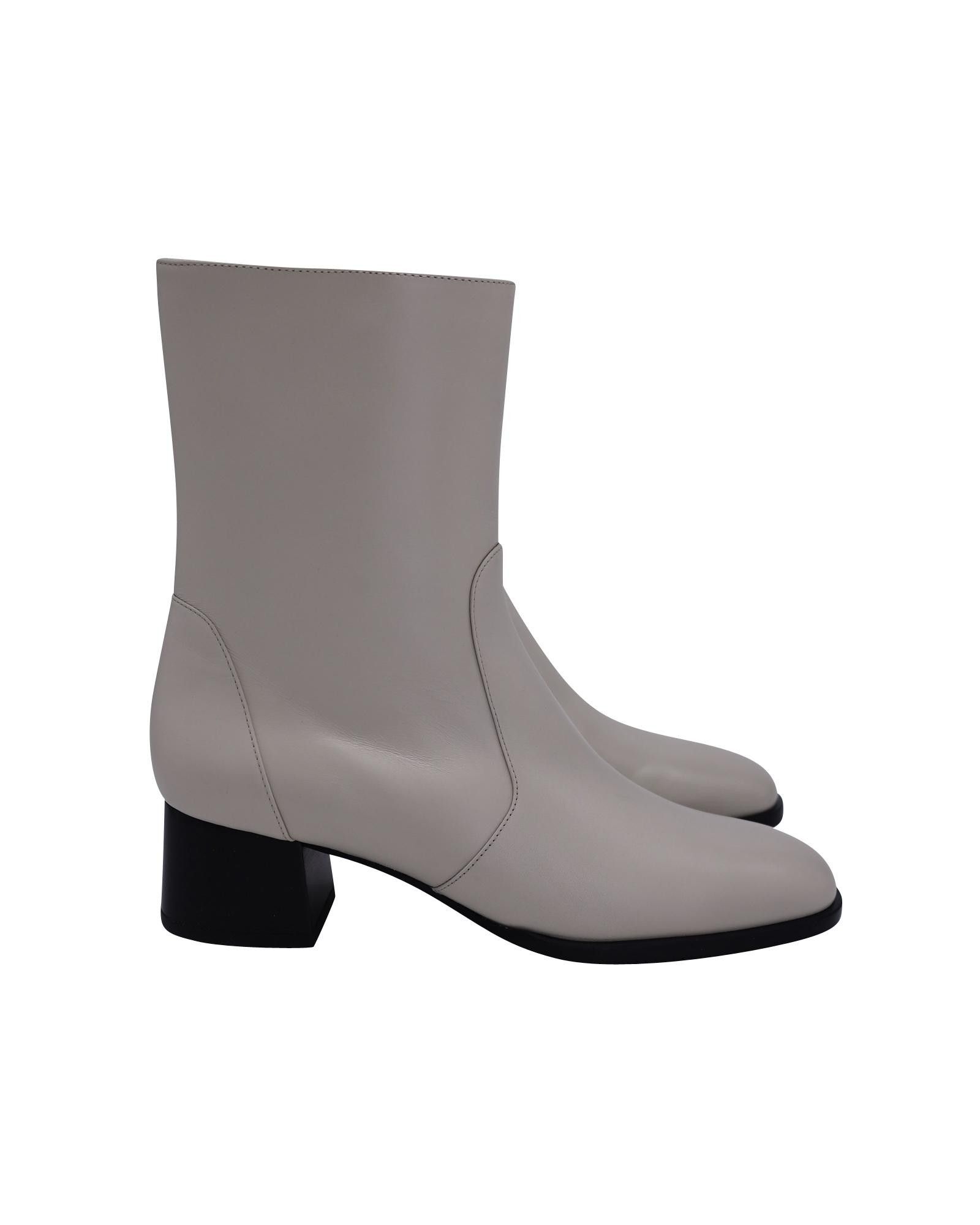 image of Stuart Weitzman Luxurious Cream Leather Zipped Booties in White/Cream, Women's (Size 8)