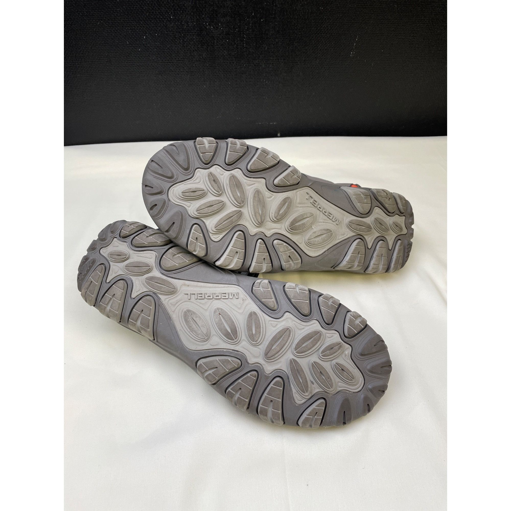 Merrell Merrell Men's Gray/Tan Strap Sandals / Shoes Size 10 SKU 577 Size US 10 / EU 43 - 6 Thumbnail