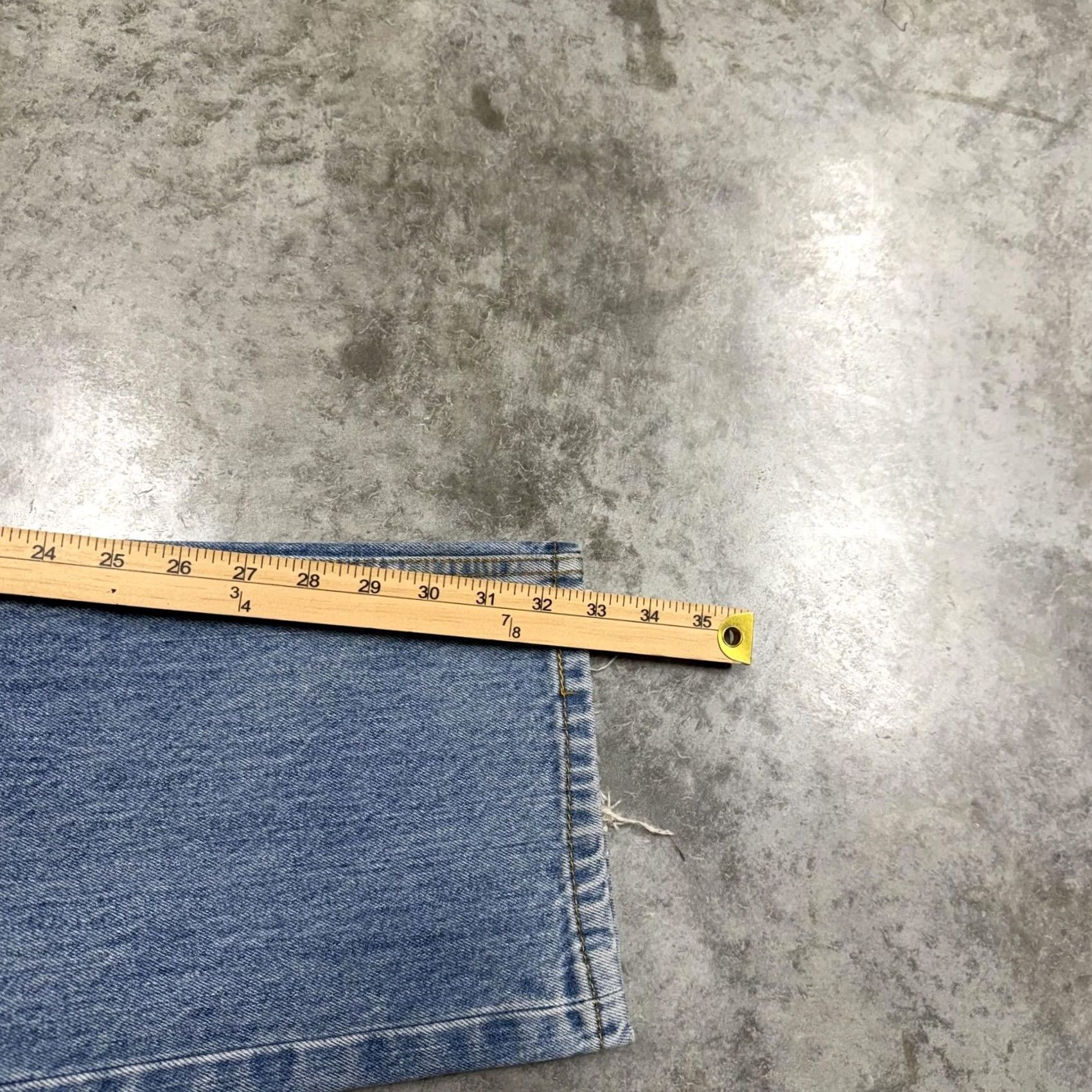 Levi's Levi's 505 Jeans Mens 36x32 Blue Light Wash Regular Fit Straight Distressed Denim Regular Waist Zip Pockets Vintage No Size US 36 / EU 52 - 6 Thumbnail