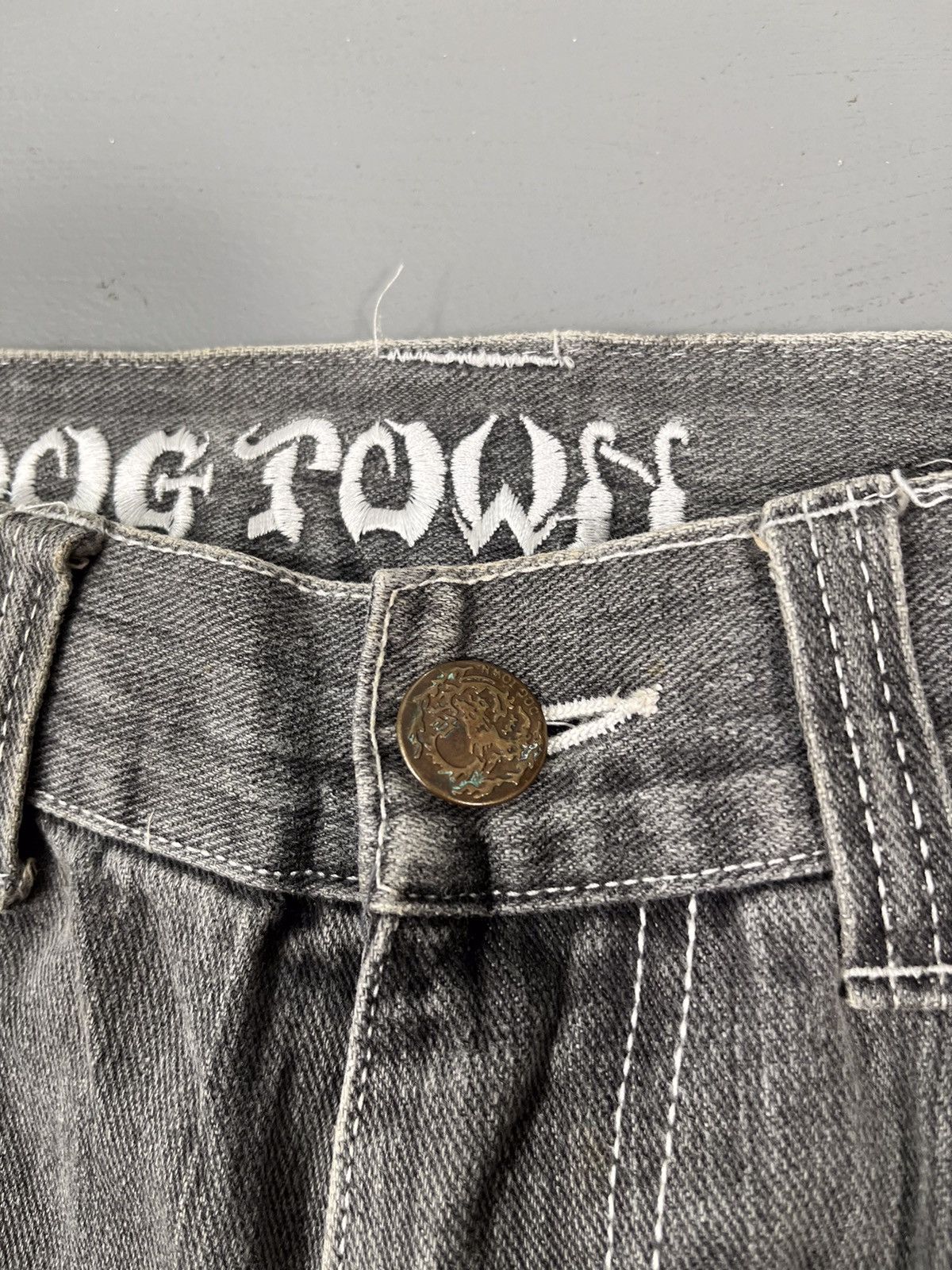 Dogtown Crazy vintage dragon 🐉 embroidered dogtwown jort Size US 34 / EU 50 - 11 Thumbnail