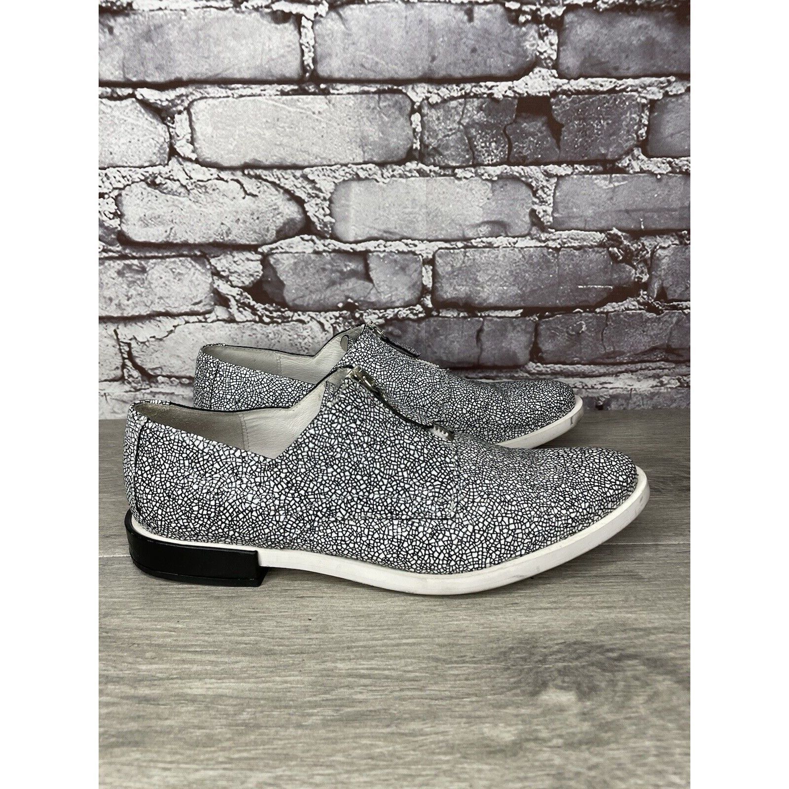 Miista Miista London Black White Leather Cracked Print Center Zip S Size US 8.5 / IT 38.5 - 3 Thumbnail