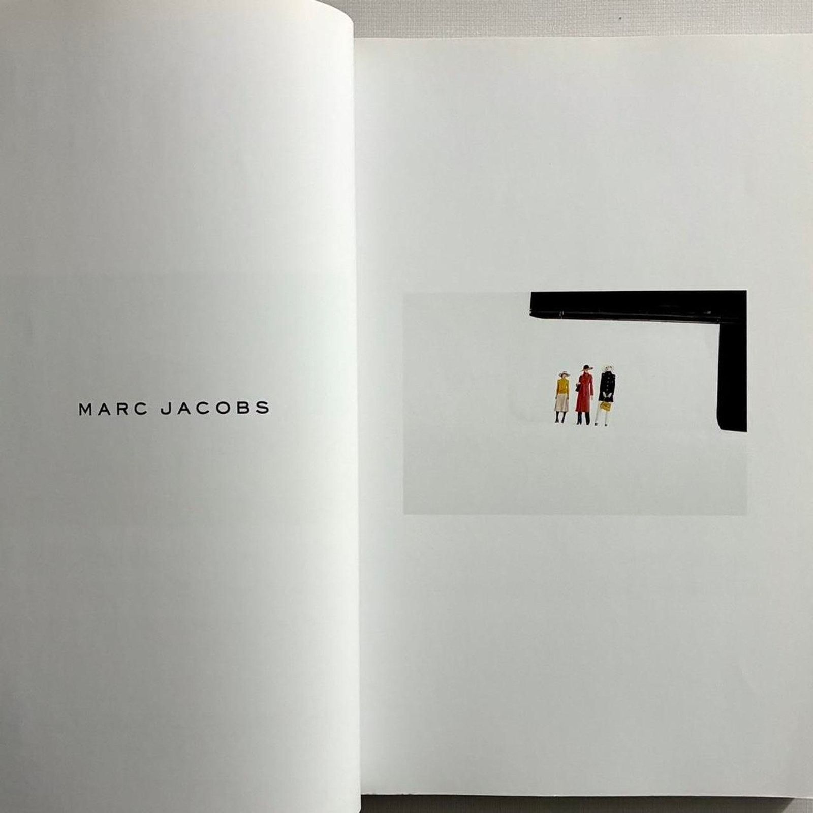 Helmut Lang × Marc by Marc Jacobs × Vivienne Westwood The Journal contemporary JUERGEN TELLER Helmut lang & others Size ONE SIZE - 3 Thumbnail