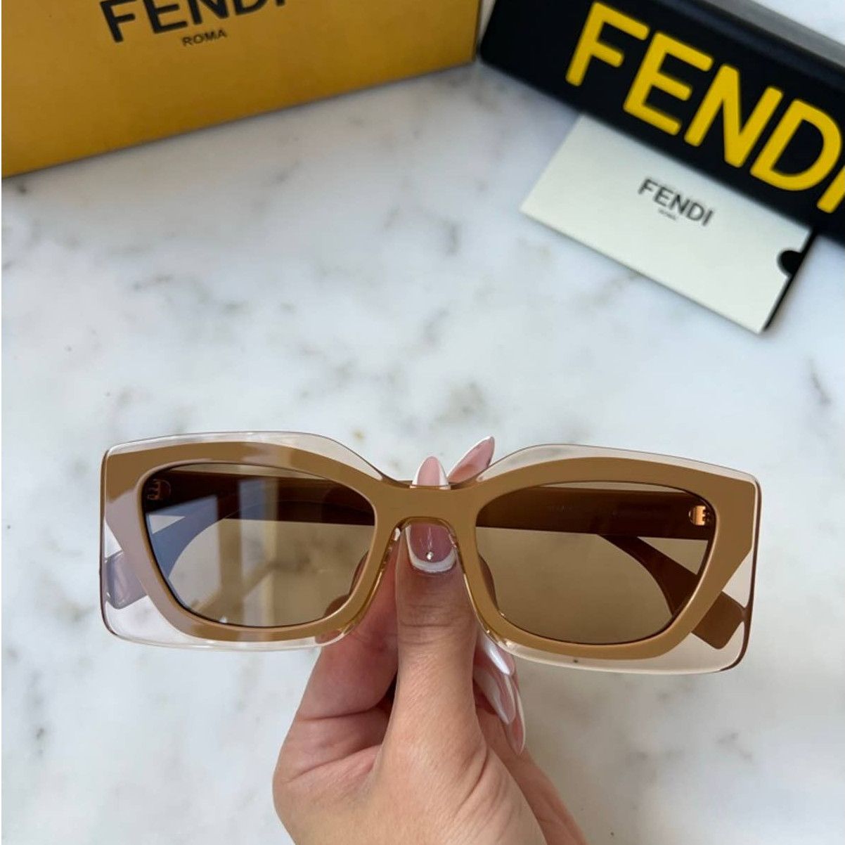 NEW Fendi FE40034U Iridia Cat Eye Beige Sunglasses