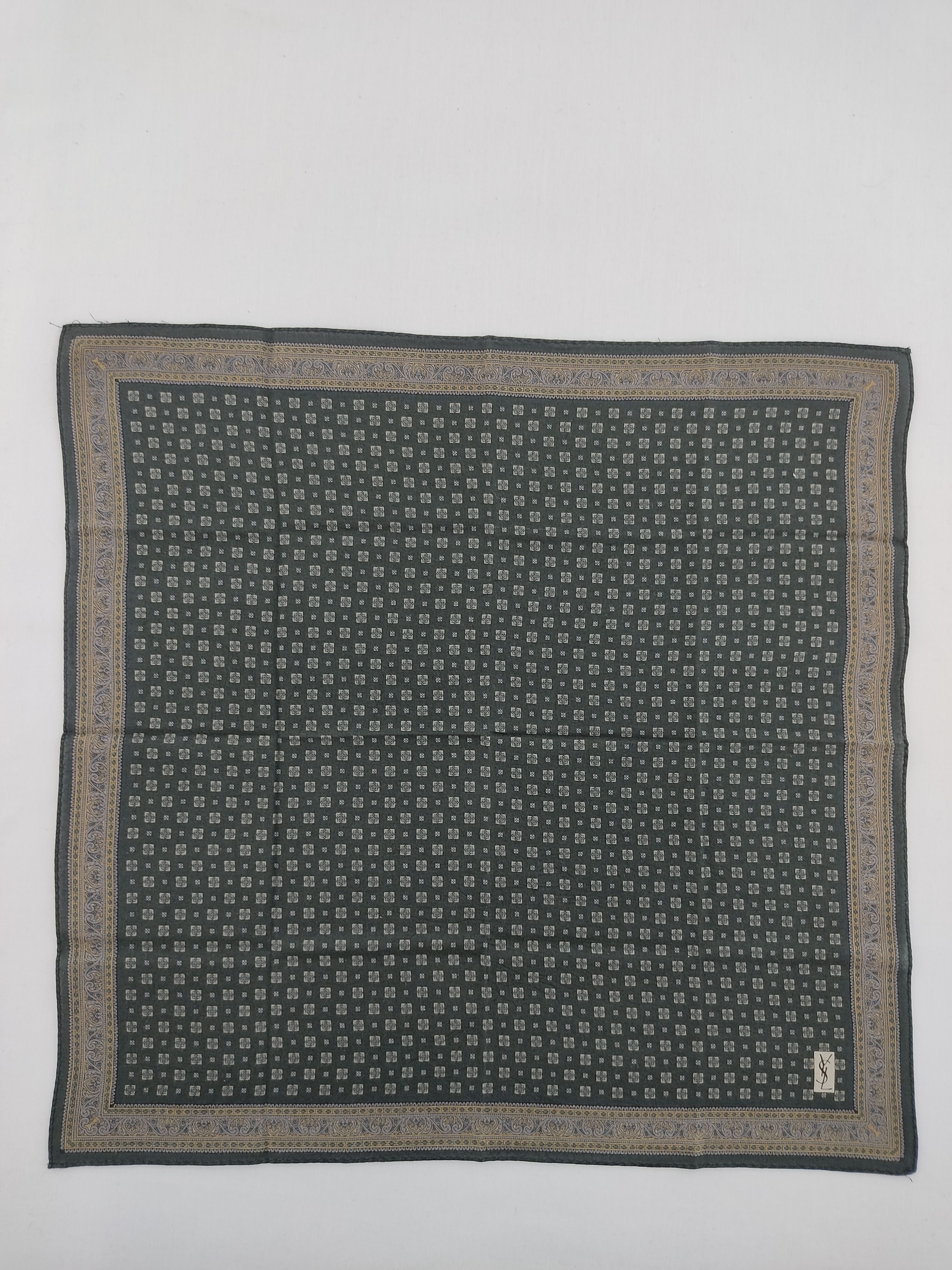 Vintage Vintage Yves Saint Laurent Handkerchief / Neckwear / Bandana Size ONE SIZE - 3 Thumbnail