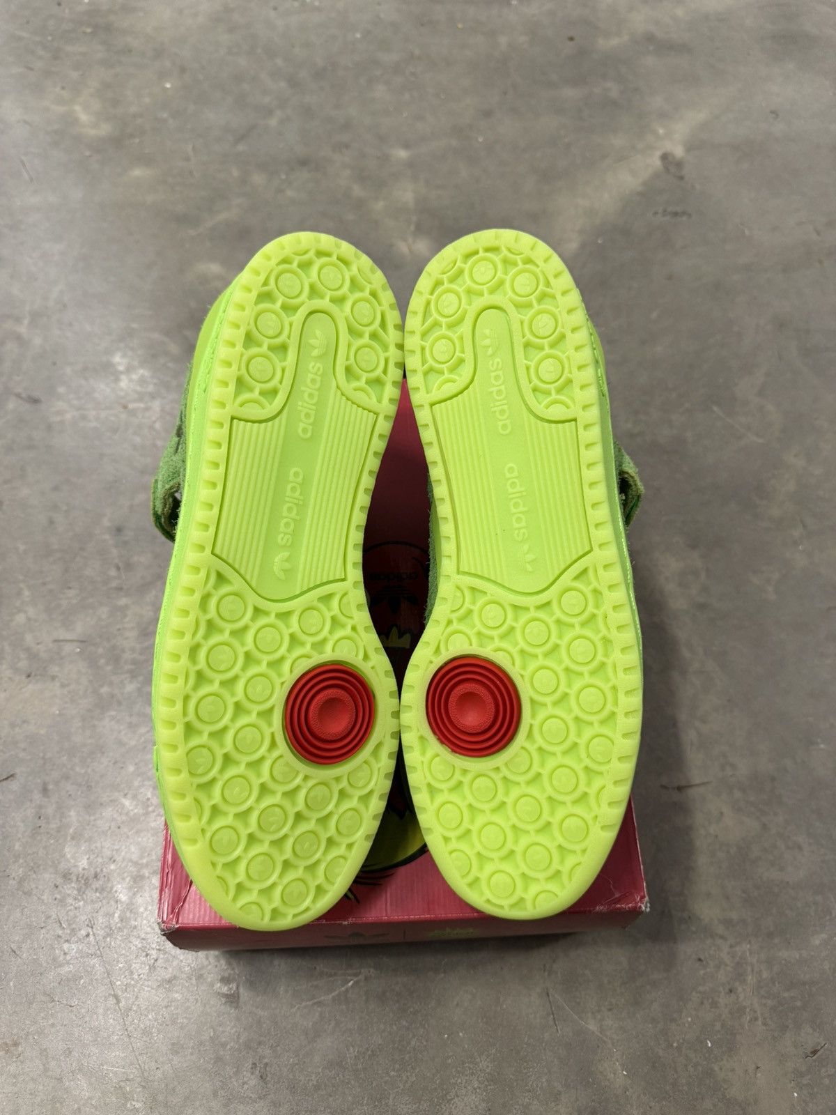 Adidas Adidas x Dr. Seuss Forum Low The Grinch Size 9 Size US 9 / EU 42 - 6 Thumbnail