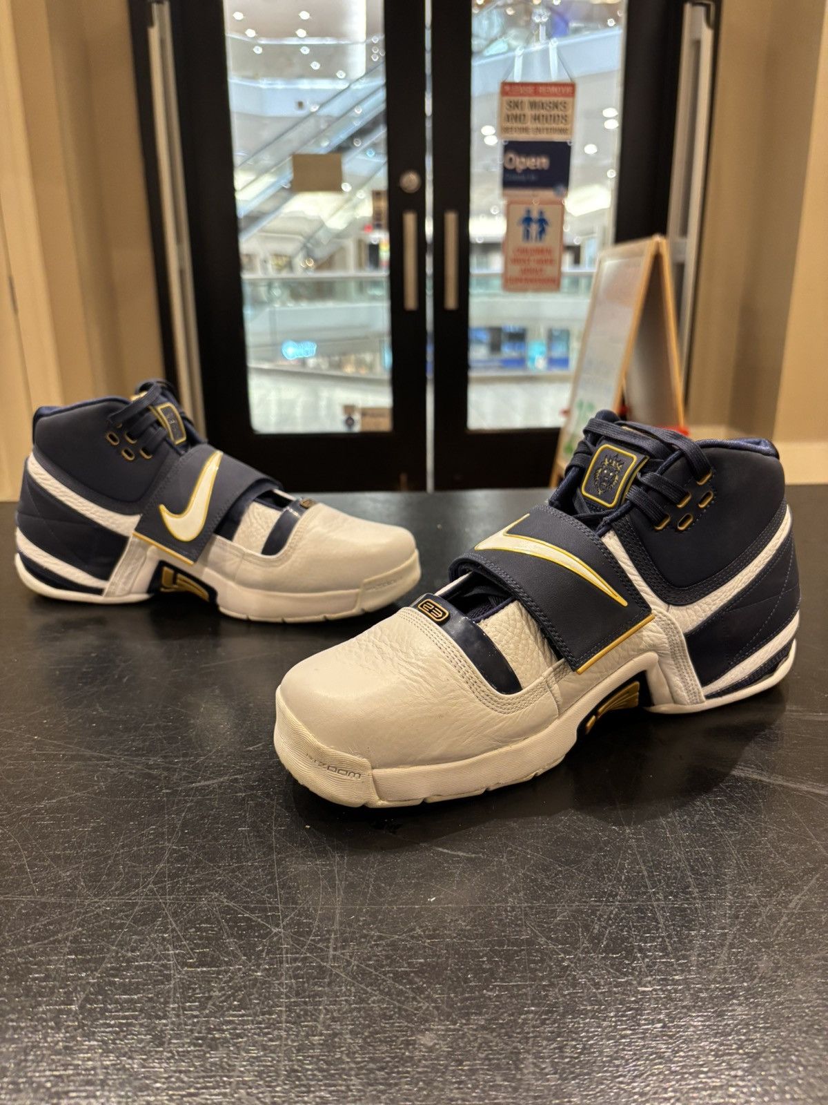 Nike LeBron Zoom Soldier 1 ‘Think 16 25 Straight’ Size US 12 / EU 45 - 2 Thumbnail