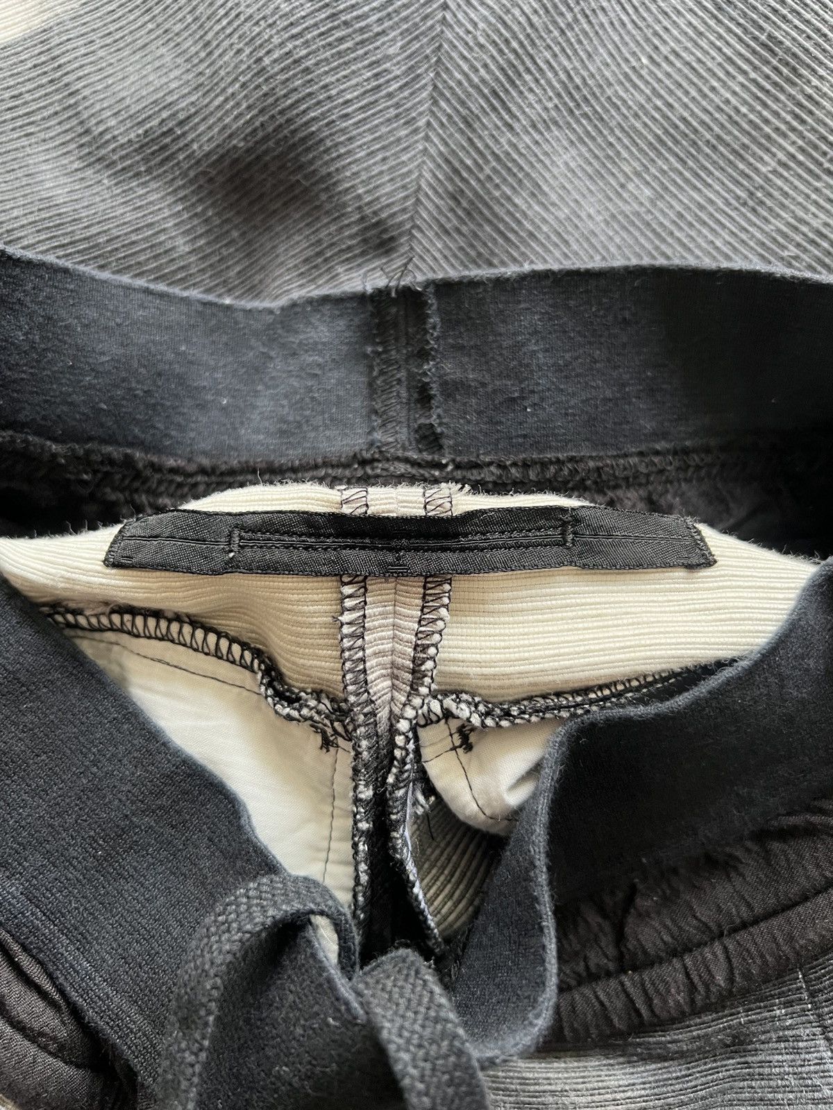 Julius Julius 7 - S/S14 “Ghost” - Geometric Drop Crotch Short Size US 30 / EU 46 - 10 Thumbnail
