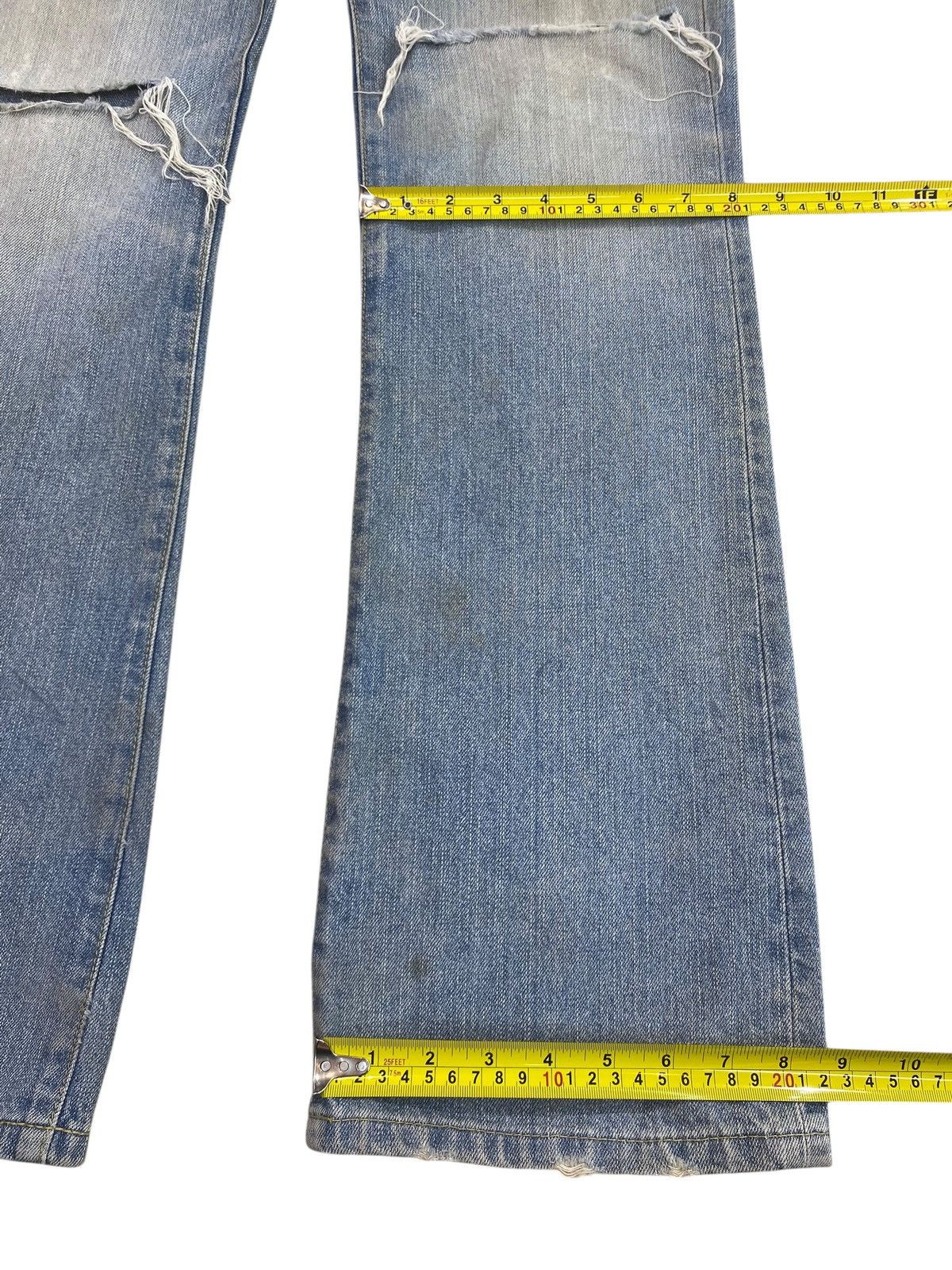 Levi's Vintage Levi’s Ripped Faded Wash Style Flare Jeans Size US 32 / EU 48 - 7 Thumbnail