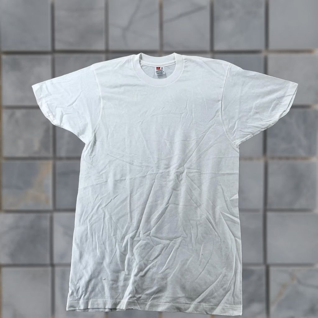 Hanes VINTAGE Hanes Shirt Mens Medium White Crewneck Short Sleeve Tee Size US L / EU 52-54 / 3 - 1 Thumbnail