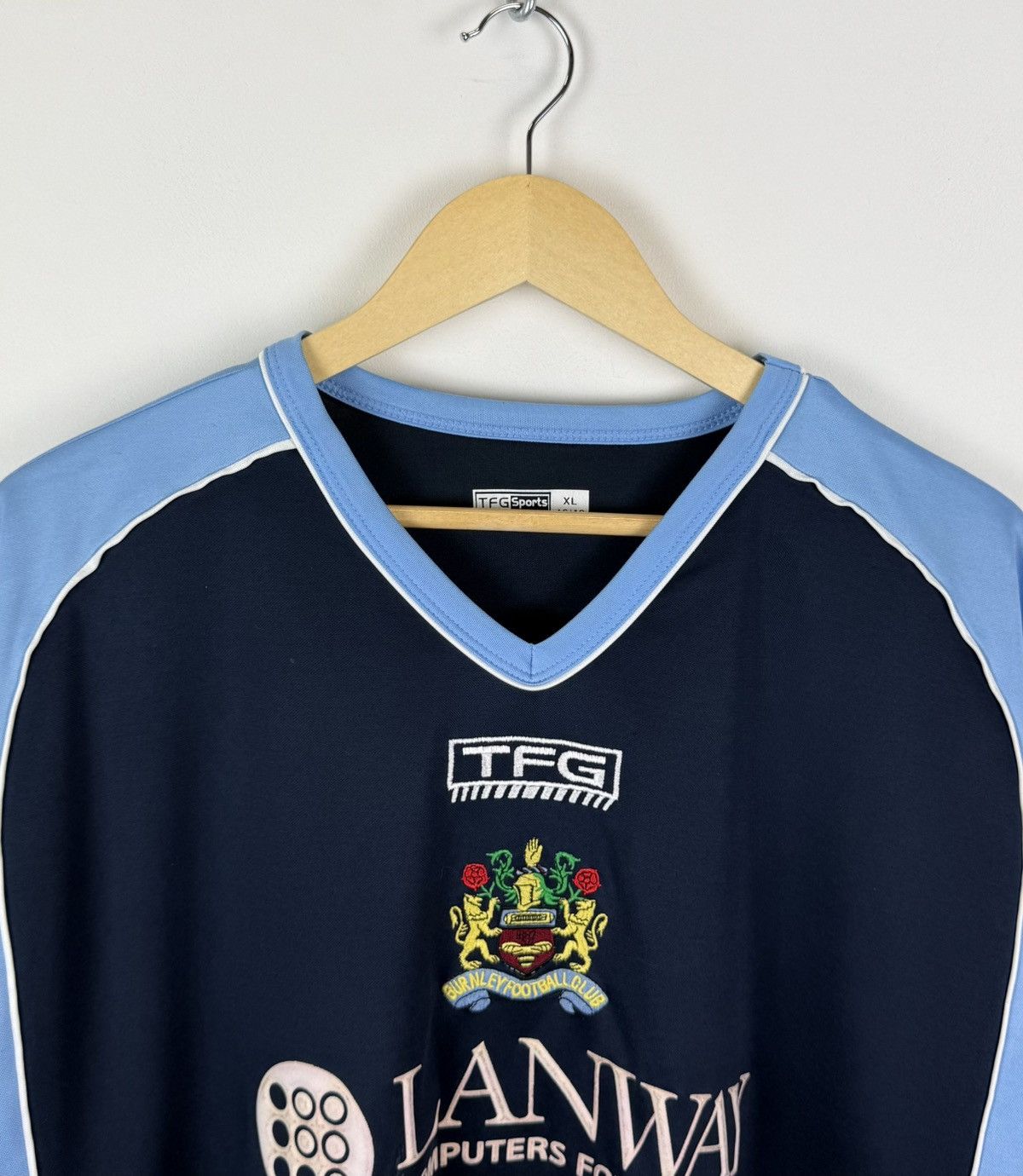 Vintage Vintage Burnley 2002/2003 Away Soccer Jersey Football Shirt Size US XL / EU 56 / 4 - 2 Thumbnail