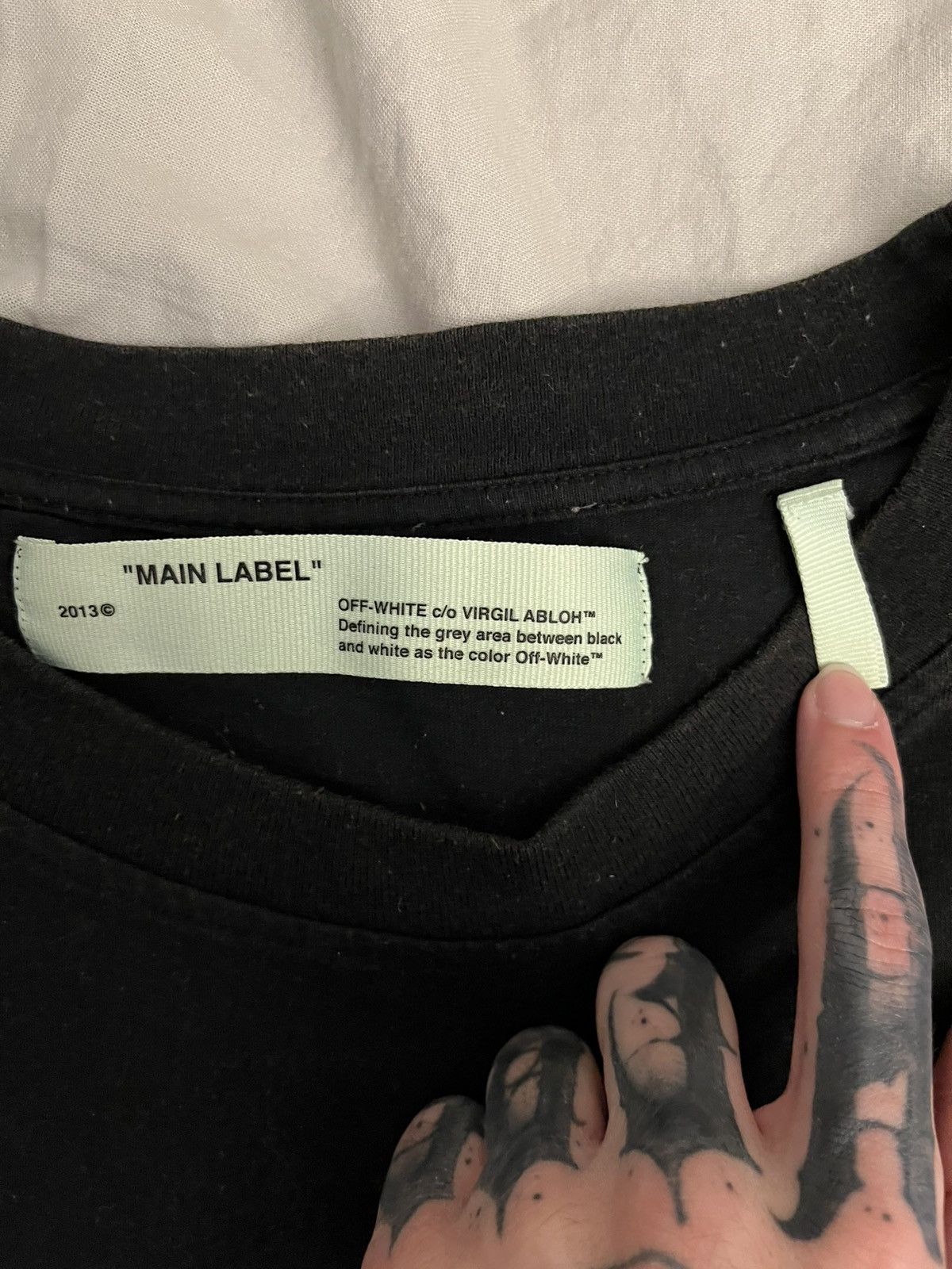 Off-White Off White Cut Off Tee Black Size US XL / EU 56 / 4 - 3 Thumbnail