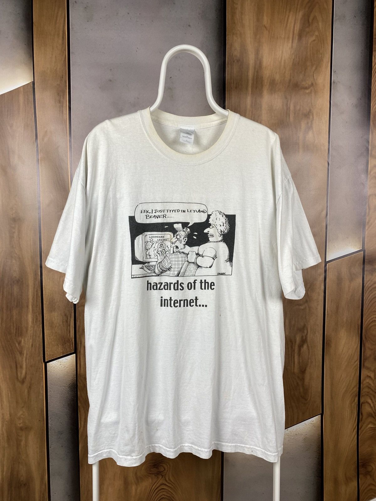 Rap Tees 🖥️Vintage 00s T-Shirt Humor Hazards Of The Internet … Tee🖥️ Size US XL / EU 56 / 4 - 1 Thumbnail