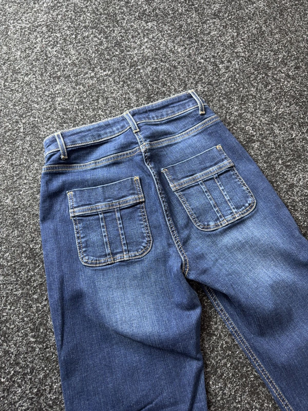 Elisabetta Franchi Luxury Y2K 00s Elisabetta Franchi Flare Jeans Dark Wash Size 24" / US 00 / IT 34 - 15 Thumbnail