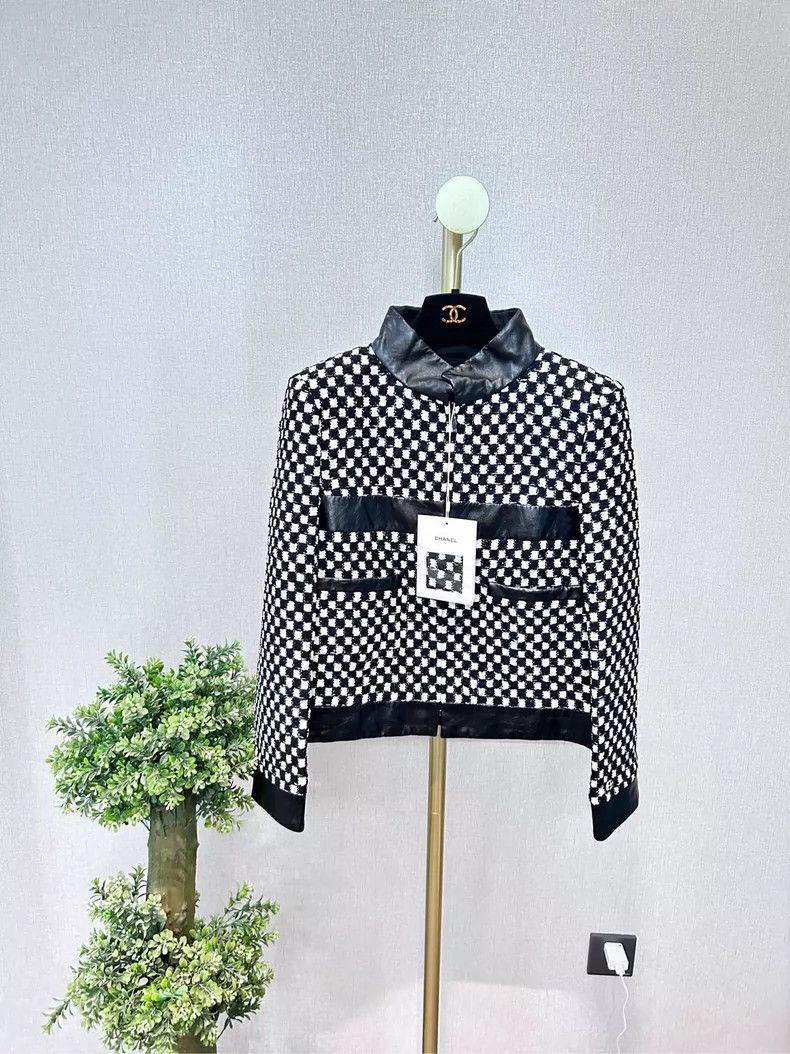 Chanel Chanel Black and white plaid jacket Size XS / US 0-2 / IT 36-38 - 2 Thumbnail