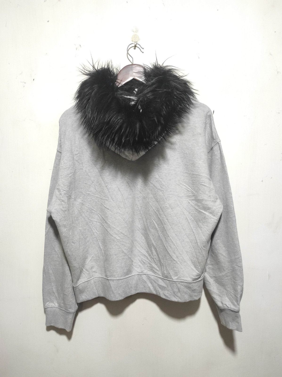 MUSINSA Musinsa Standard crop fur hoodie ifsix LGB style Size US M / EU 48-50 / 2 - 8 Thumbnail