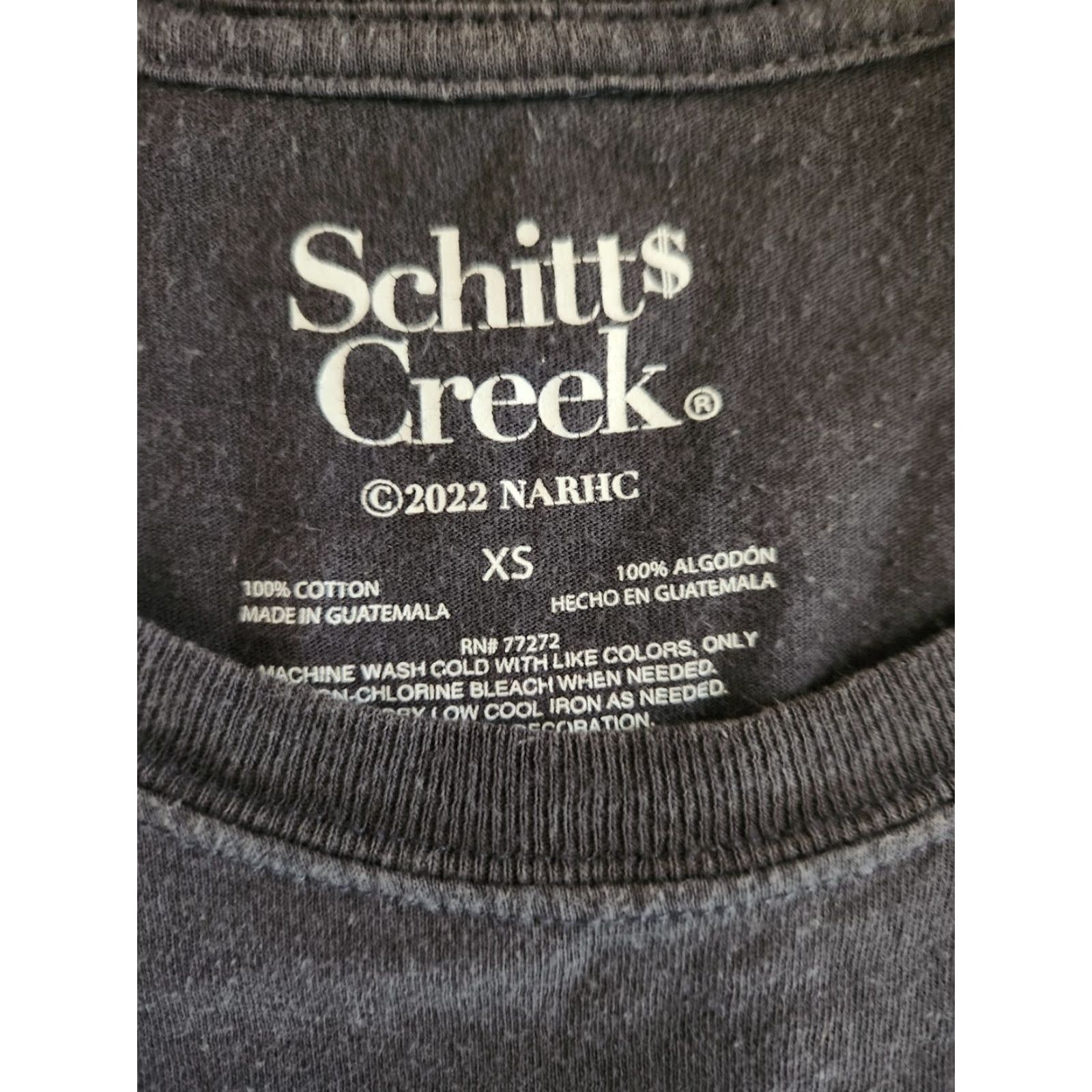 Vintage VINTAGE SCHITT'S CREEK Men’s Gray Short Sleeve Rose Apothecary Graphic T-Shirt XS Size US XS / EU 42 / 0 - 2 Thumbnail