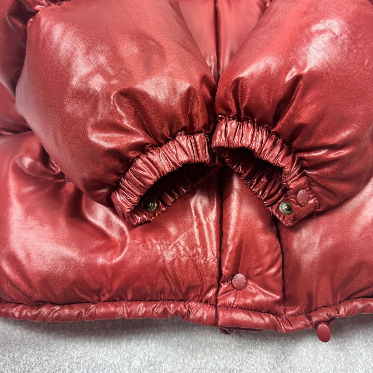 Moncler Vintage Moncler Shiny Red Down Puffer 90s 00s Size XS-S Size US S / EU 44-46 / 1 - 10 Thumbnail
