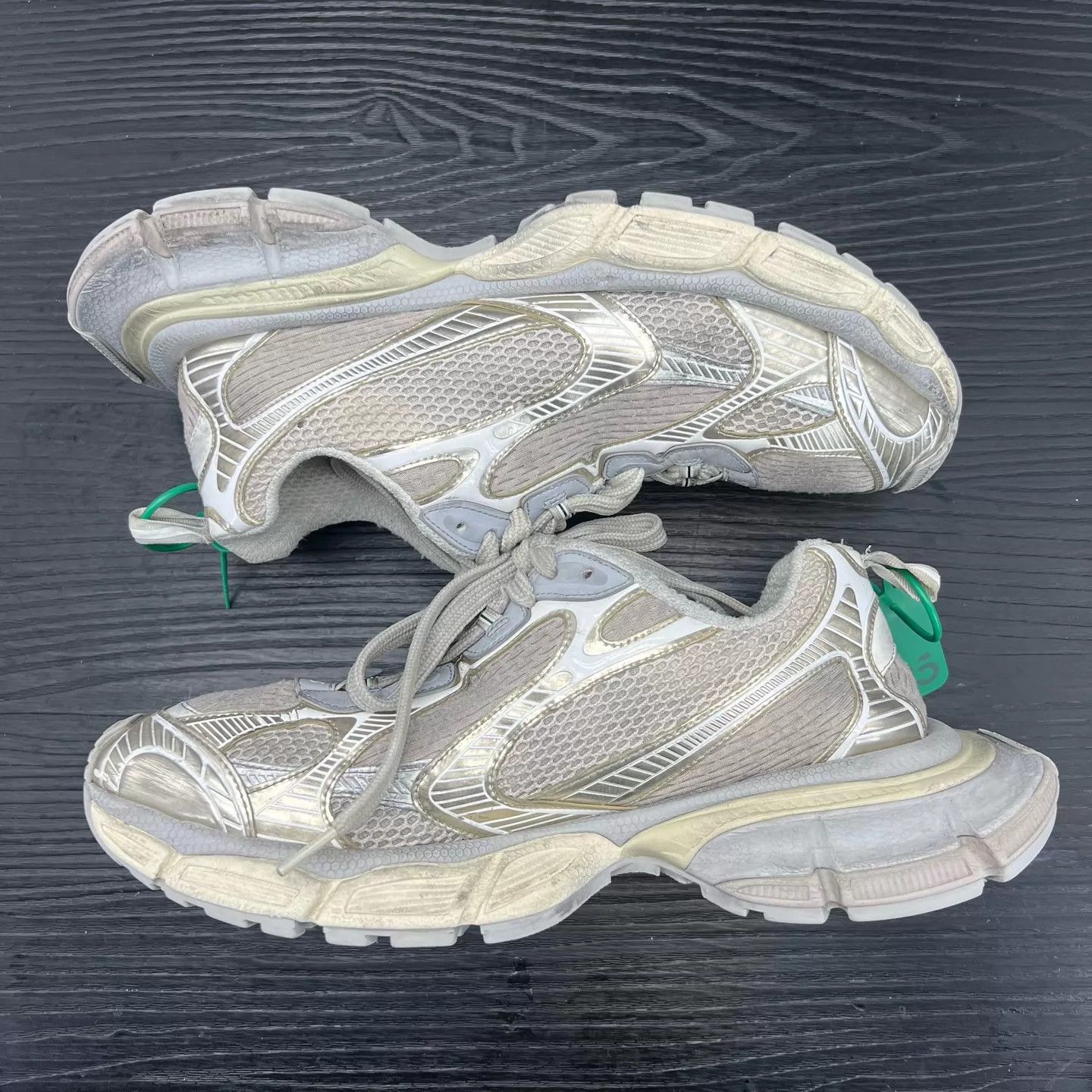 Balenciaga Balenciaga 3xl light beige sneakers 45 like new Size US 12 / EU 45 - 4 Thumbnail